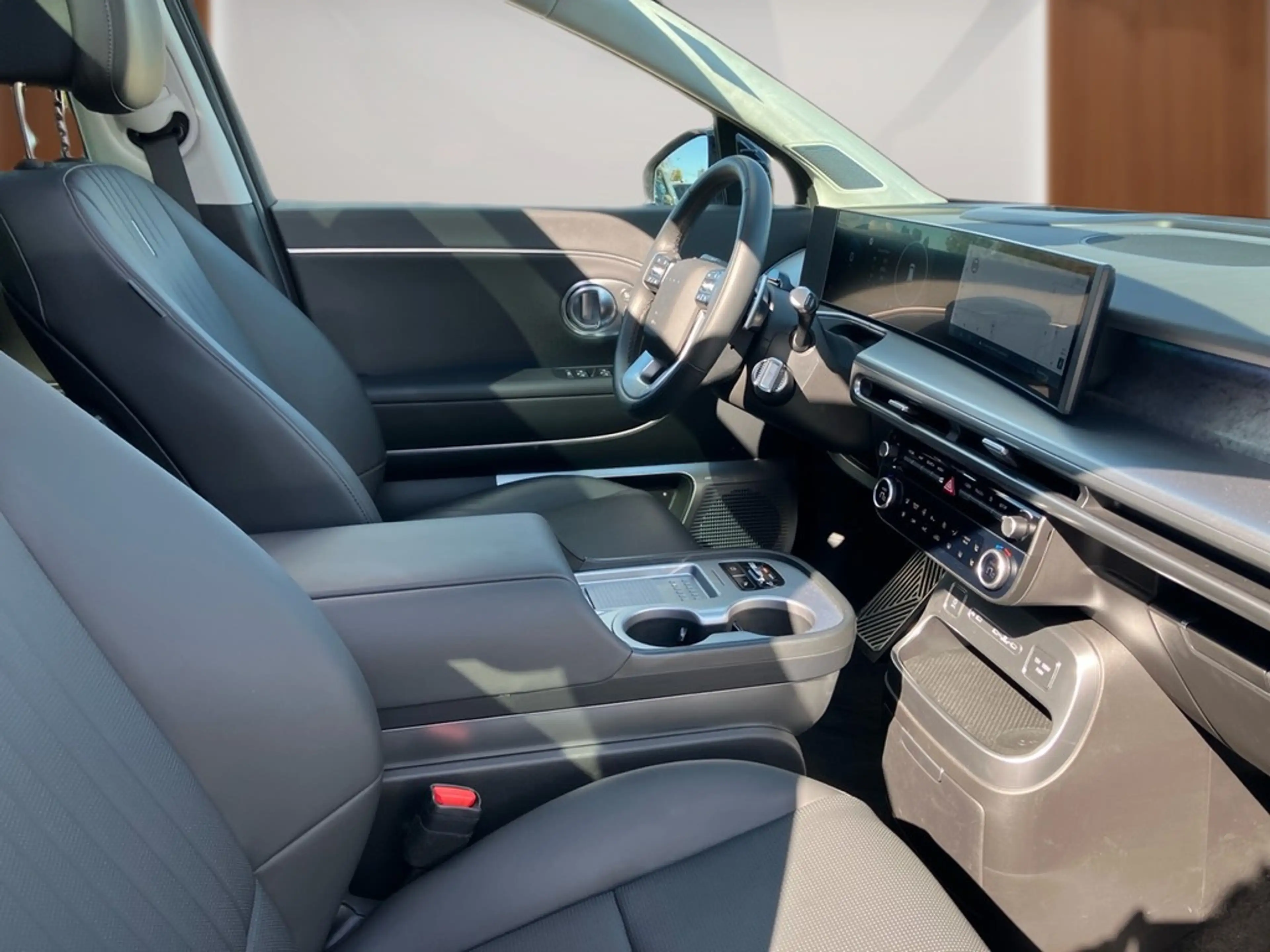 Hyundai IONIQ 9 6-Sitzer 110kWh 4WD UNIQ PANO RRELAX-P. — photo 14
