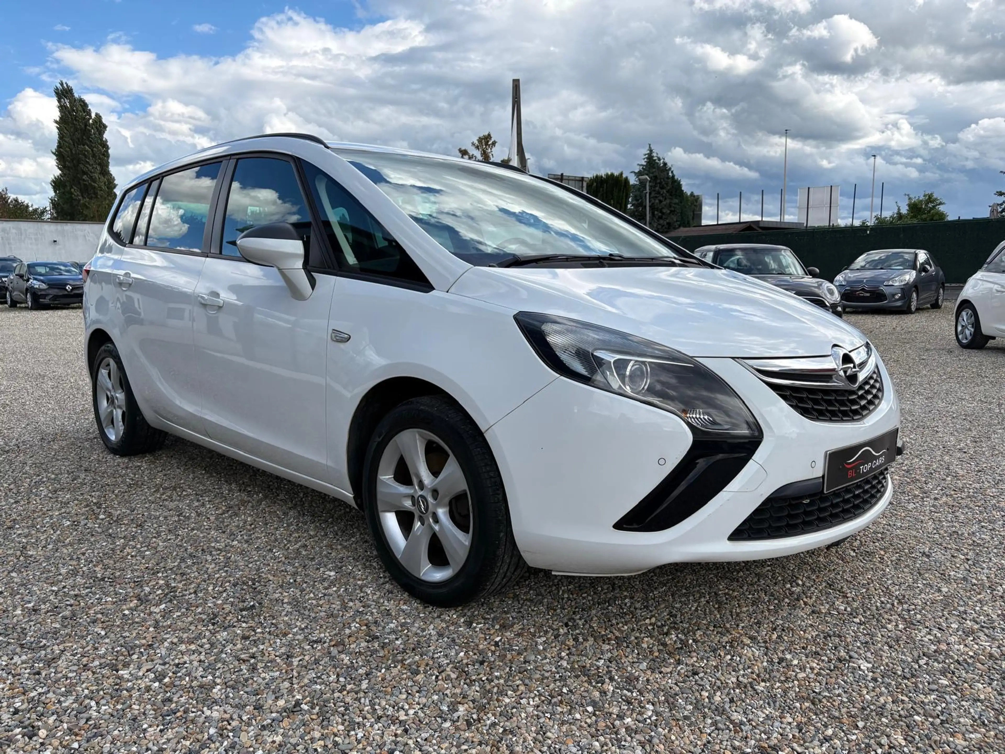 Opel Zafira Tourer Zafira 2.0 CDTi Cosmo — photo 3