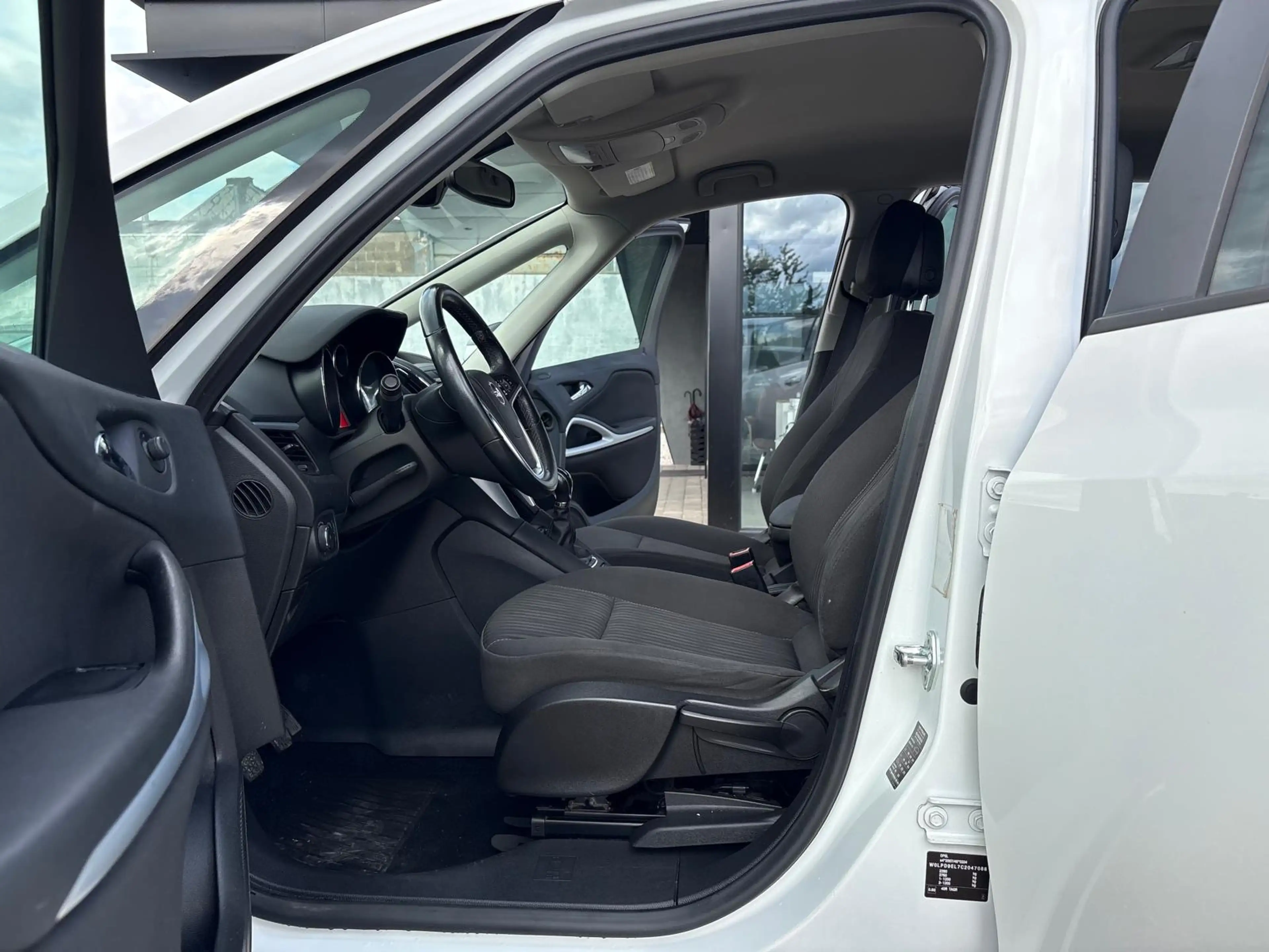 Opel Zafira Tourer Zafira 2.0 CDTi Cosmo — photo 8