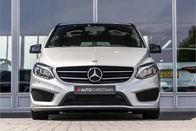 Mercedes-Benz B-Class view 3