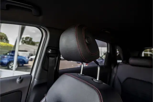 Mercedes-Benz B-Class view 10