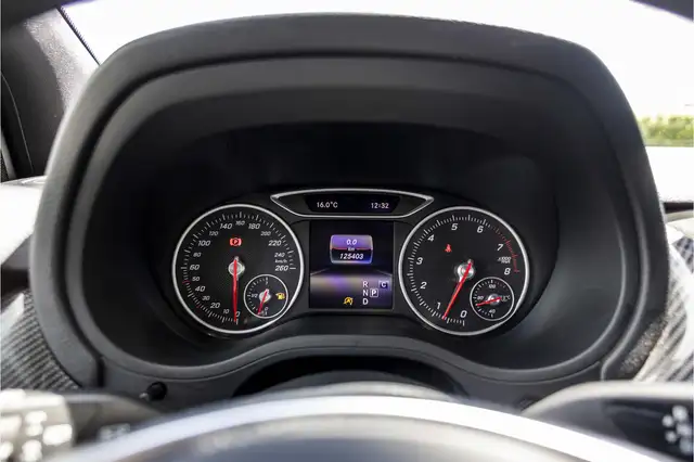 Mercedes-Benz B-Class view 8