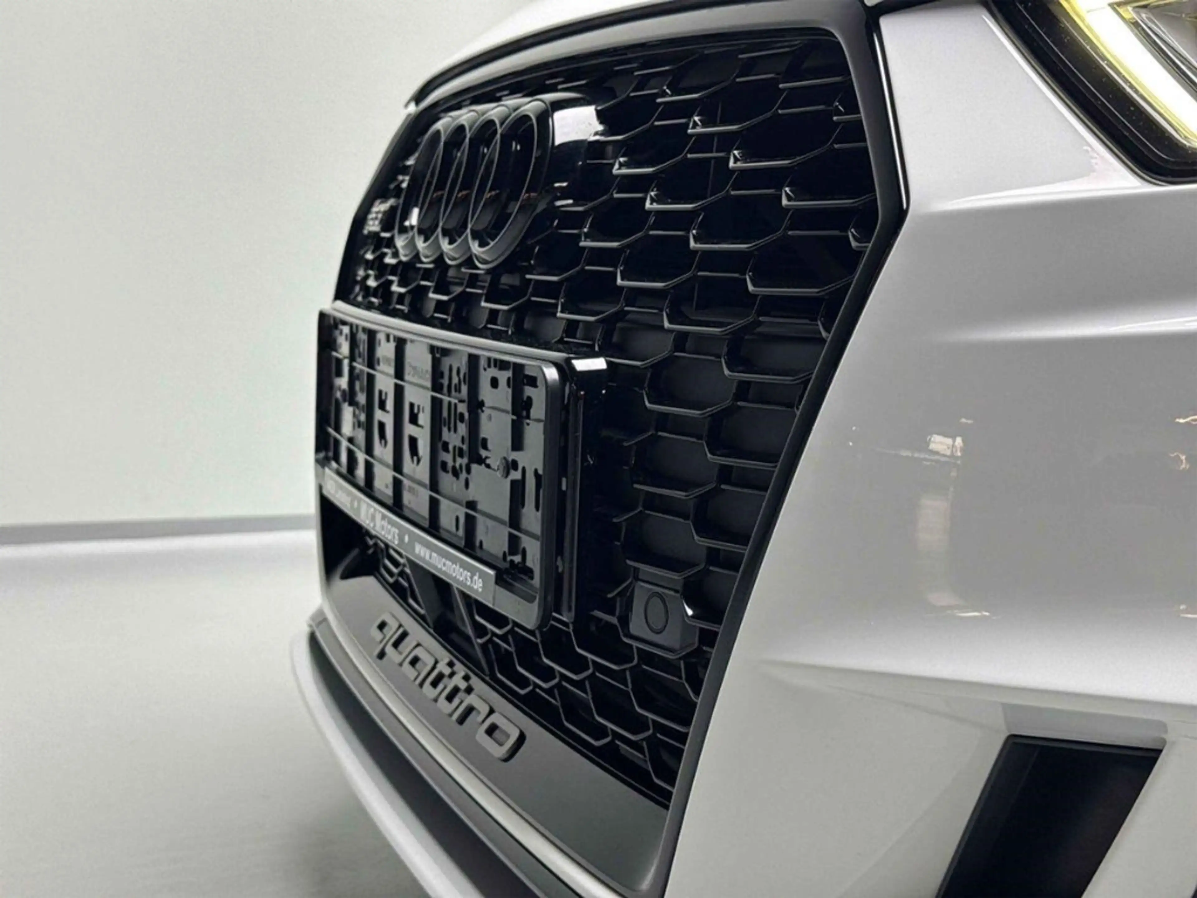 Audi RS3 quattro Limo Matrix B&O Scheckheft Kam — photo 11
