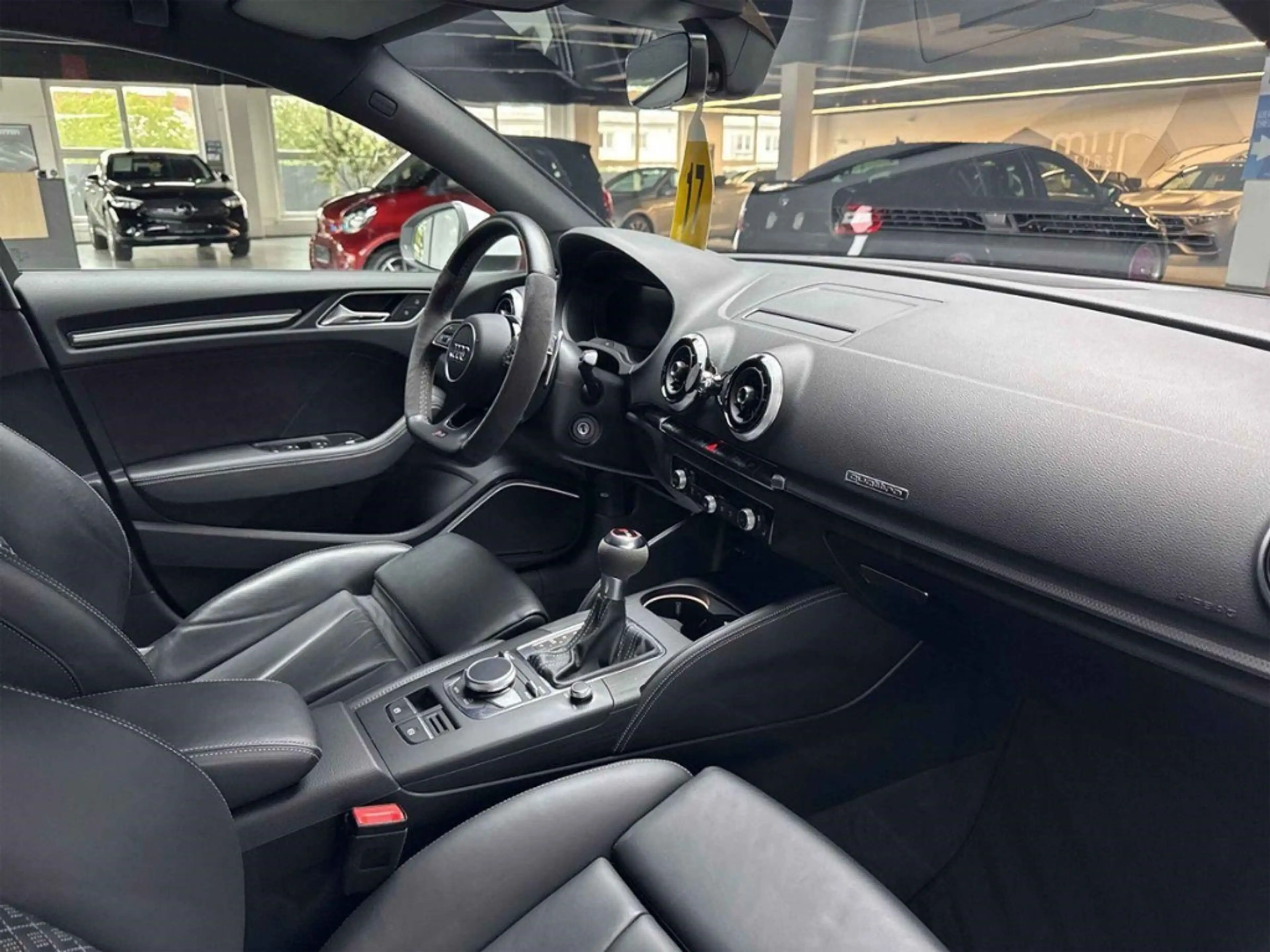 Audi RS3 quattro Limo Matrix B&O Scheckheft Kam — photo 9