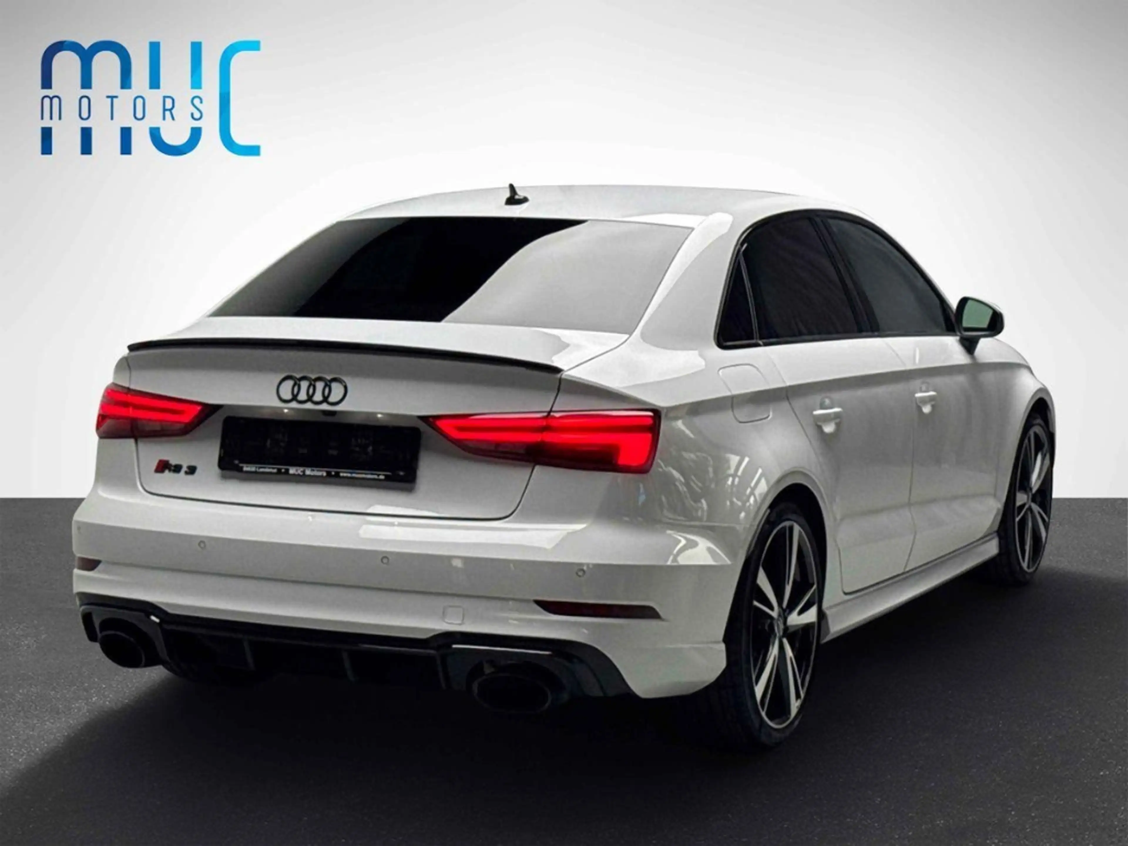 Audi RS3 quattro Limo Matrix B&O Scheckheft Kam — photo 4