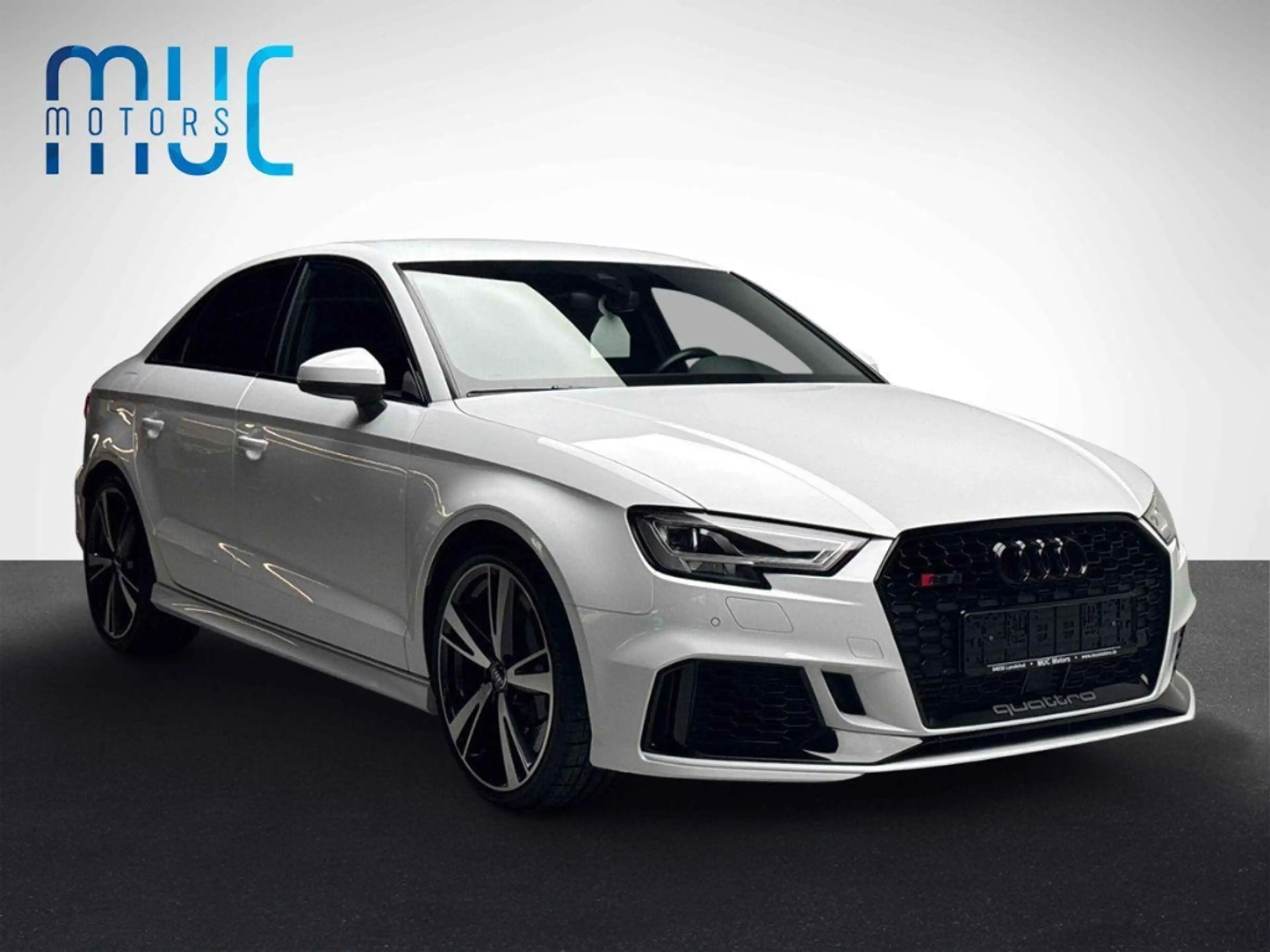 Audi RS3 quattro Limo Matrix B&O Scheckheft Kam — photo 3