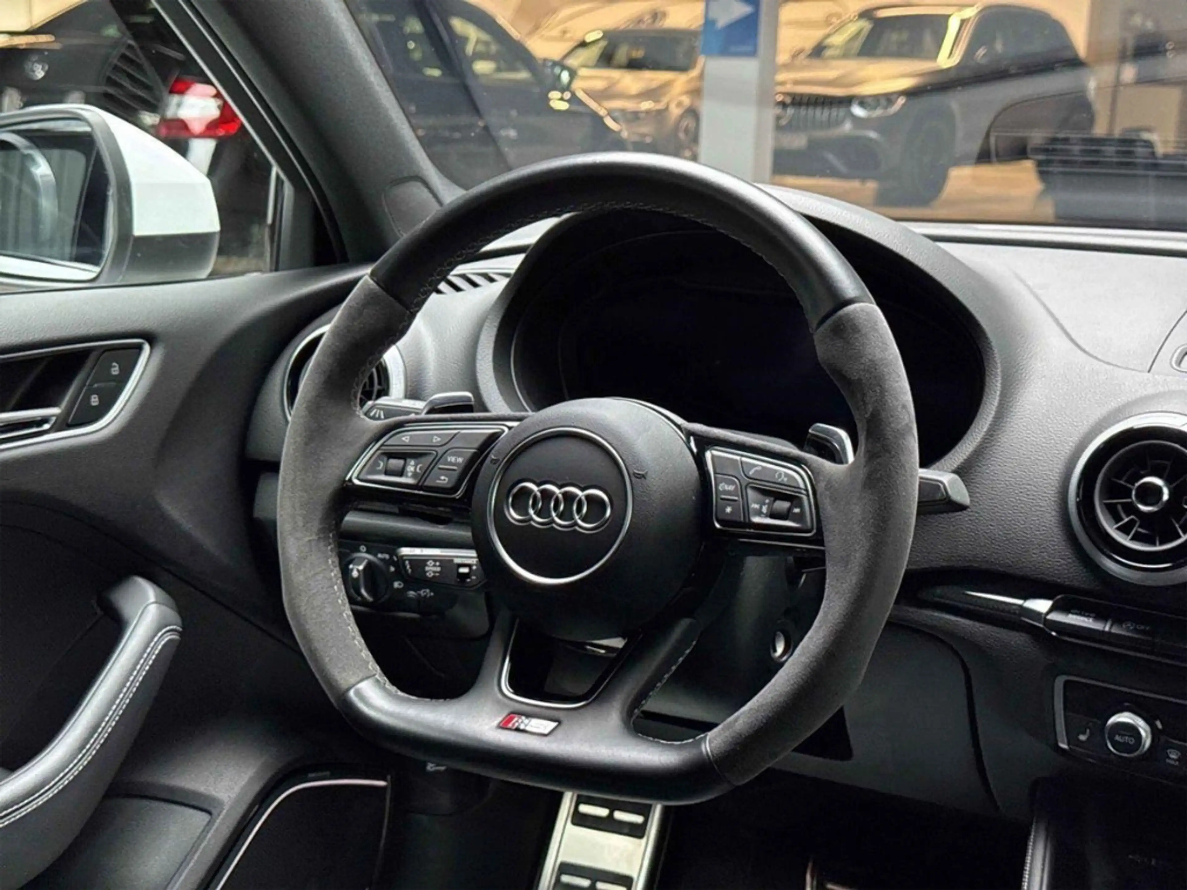 Audi RS3 quattro Limo Matrix B&O Scheckheft Kam — photo 8