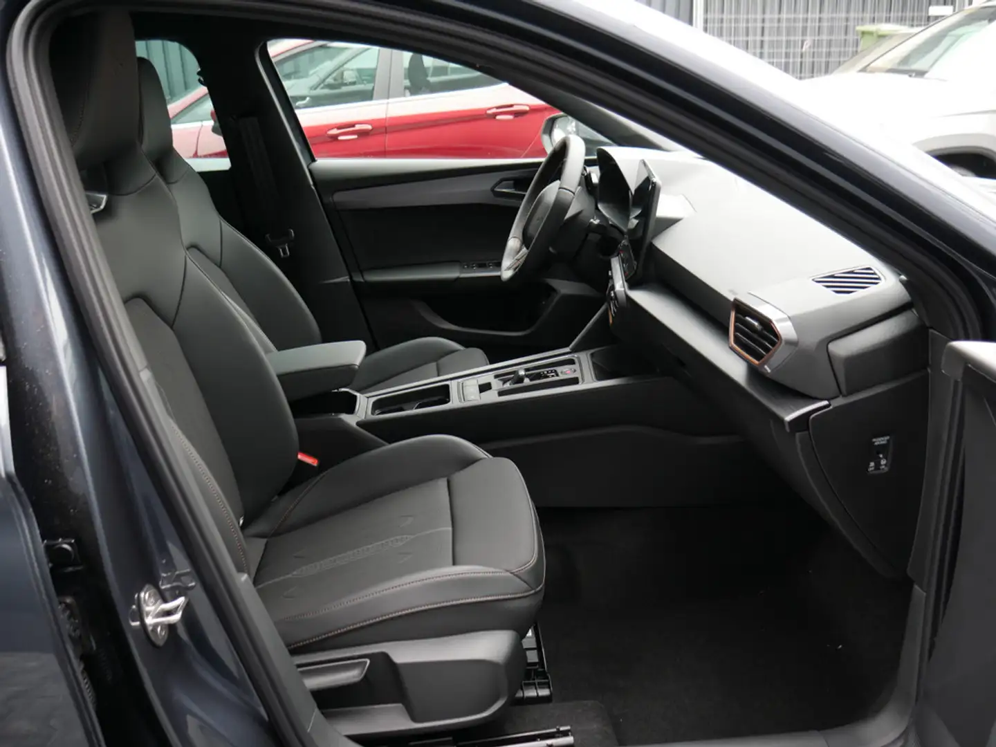 CUPRA Leon 1.4 TSI VZ e-Hybrid KAMERA NAVI ACC LED Grau - 2