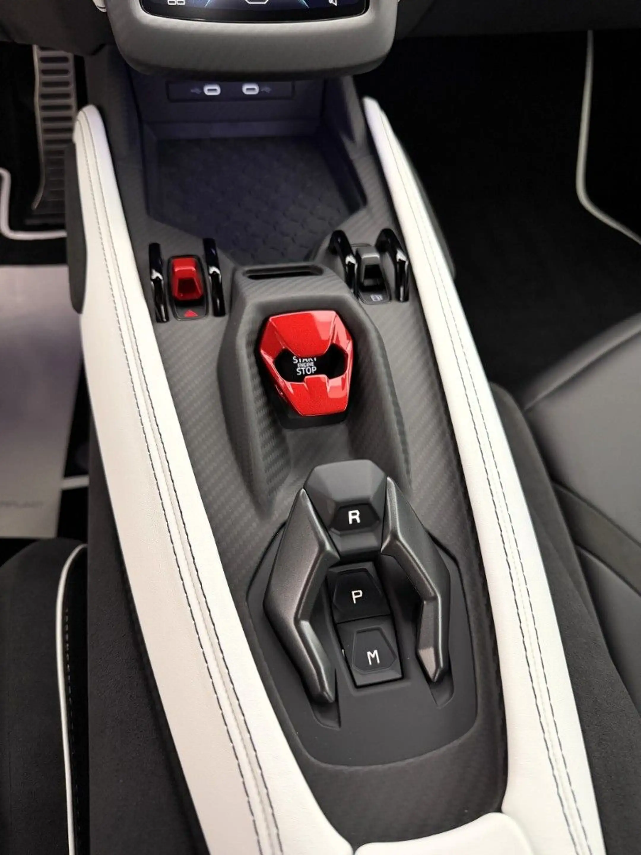 Lamborghini Revuelto 2026°Corsa-Tex Pack°Carbon°Blanko COC — photo 13