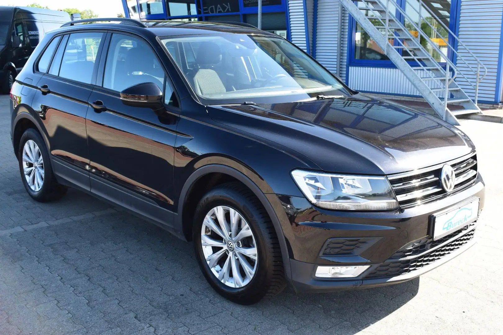 Volkswagen Tiguan 1,4 TSI NEUES MODELL/SHZ/ALU/1. Hand Noir - 1