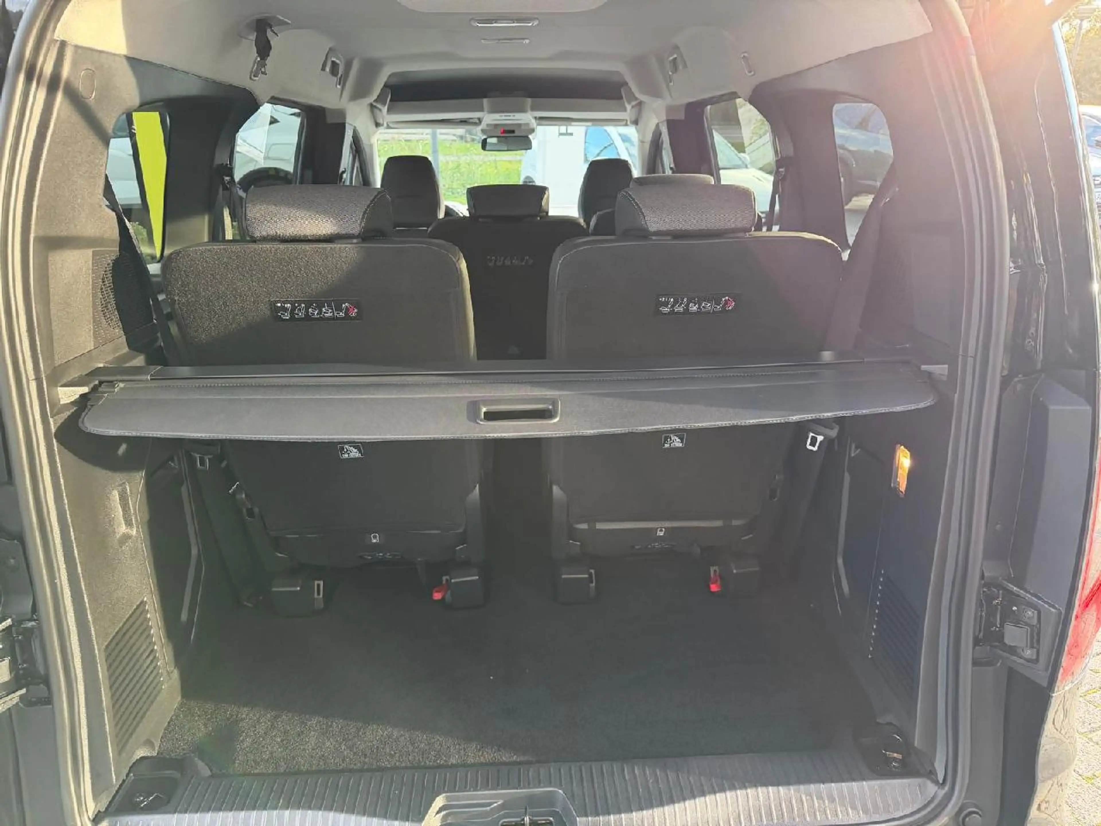Renault Kangoo Grand Techno TCe 130 EDC 7-Sitzer — photo 7
