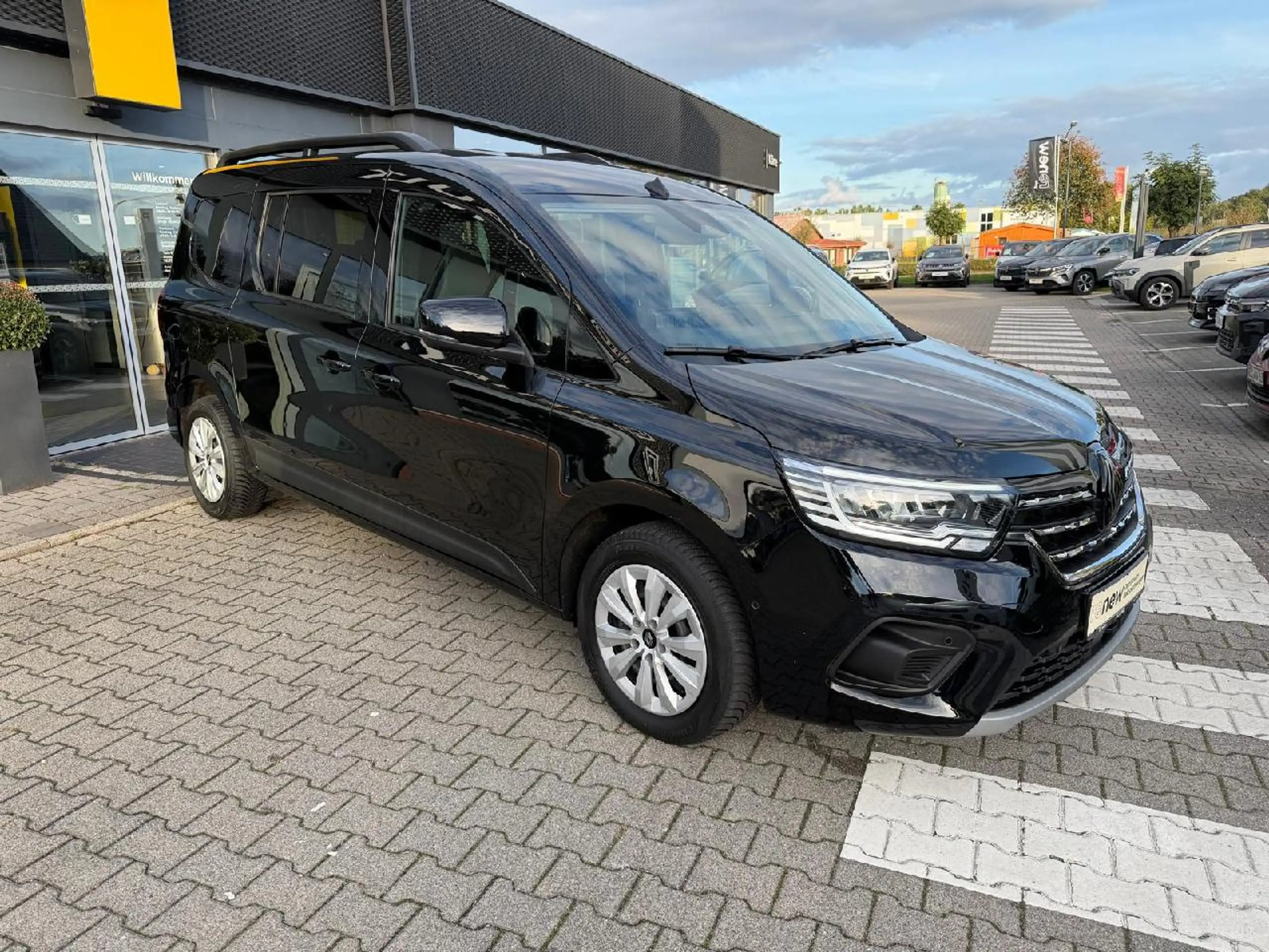 Renault Kangoo Grand Techno TCe 130 EDC 7-Sitzer — photo 3