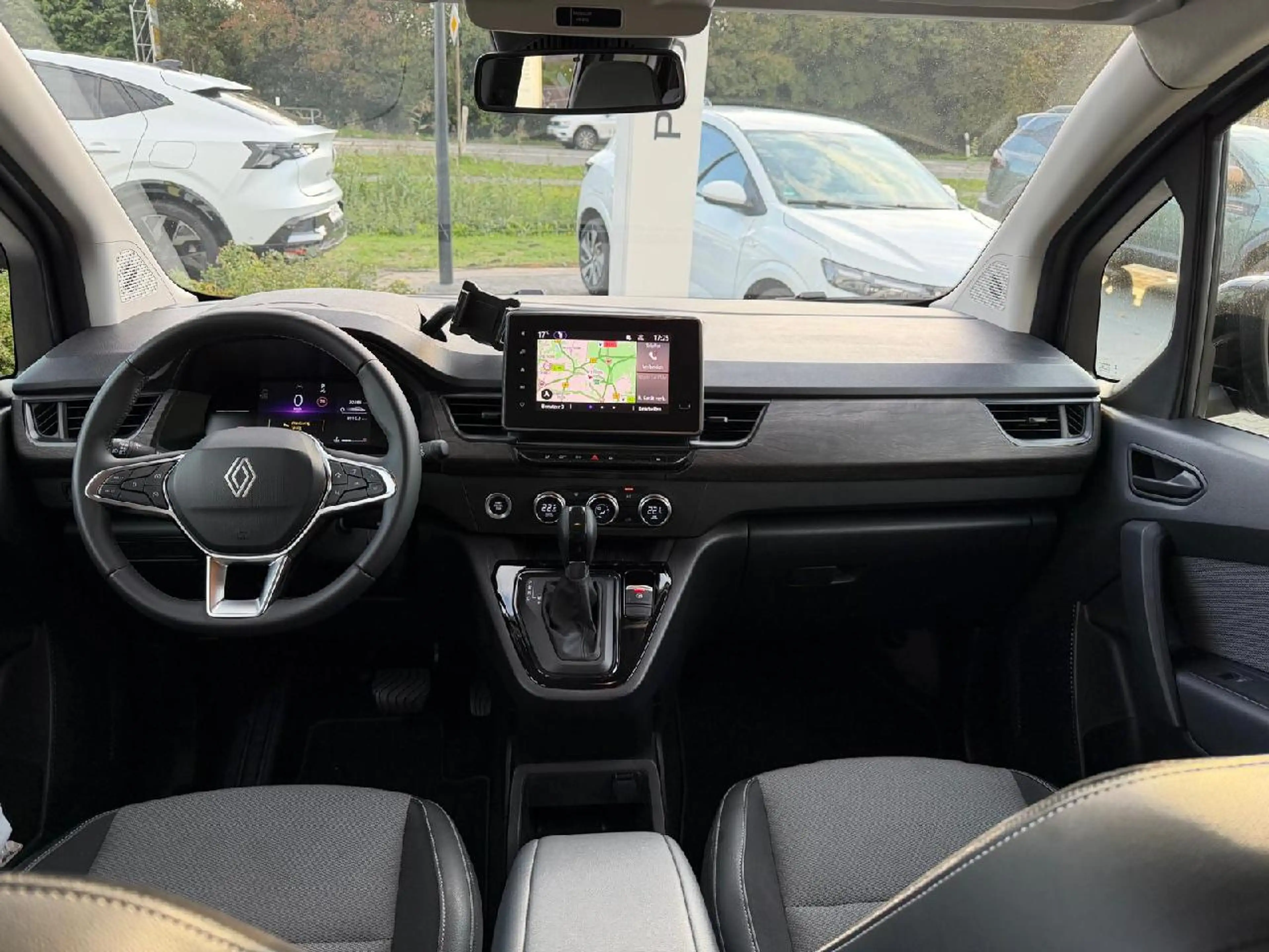 Renault Kangoo Grand Techno TCe 130 EDC 7-Sitzer — photo 12