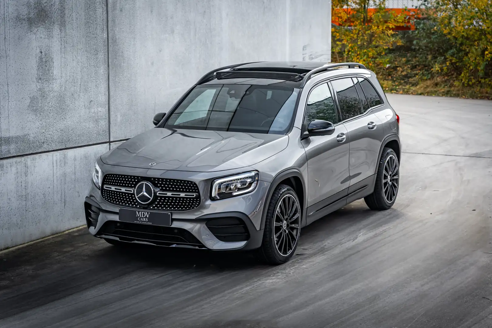 Mercedes-Benz GLB 200 AMG/7PLACES Gris - 2