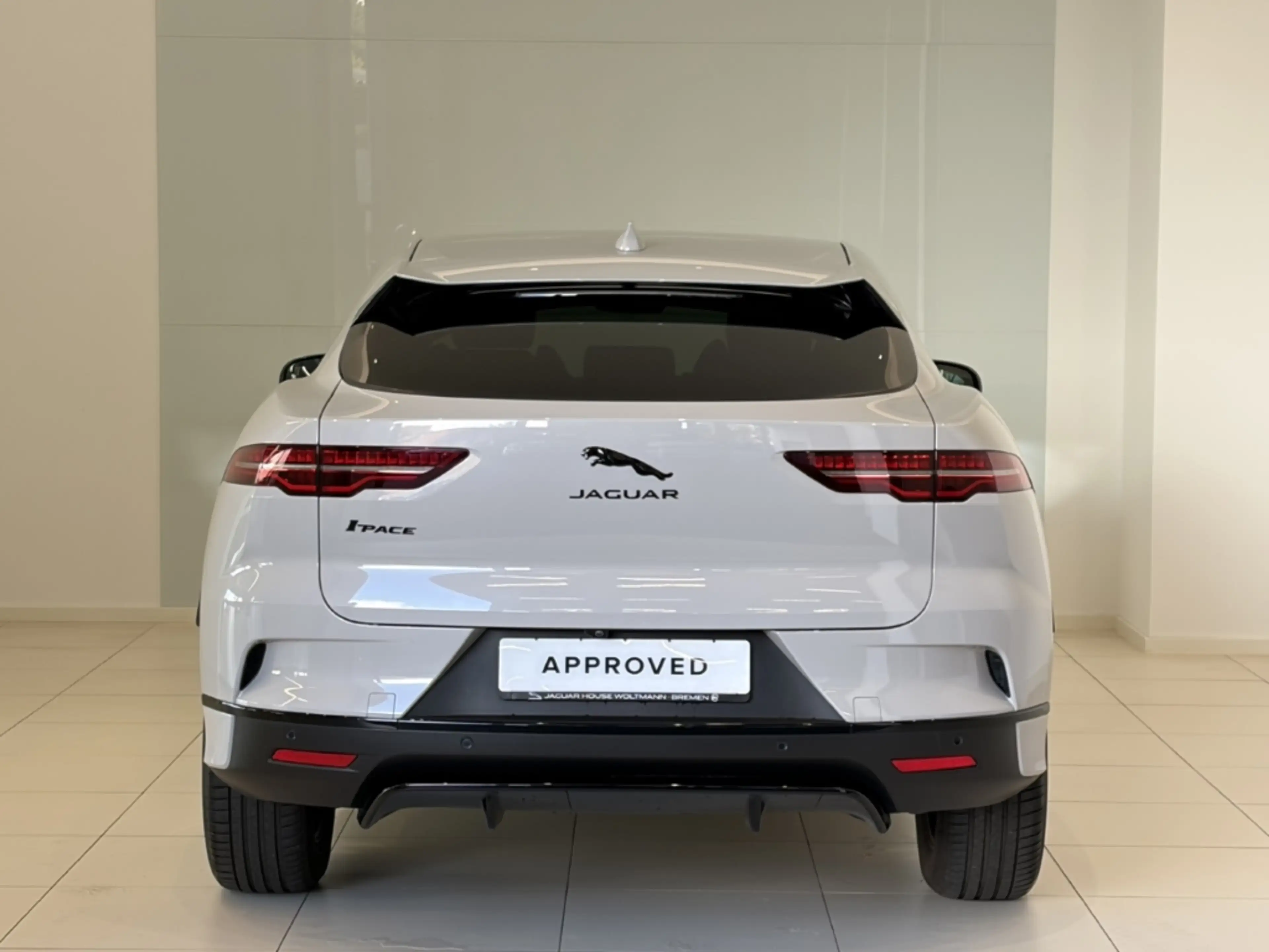 Jaguar I-Pace EV400 S AWD Black Pack & 19'' Rad — photo 8