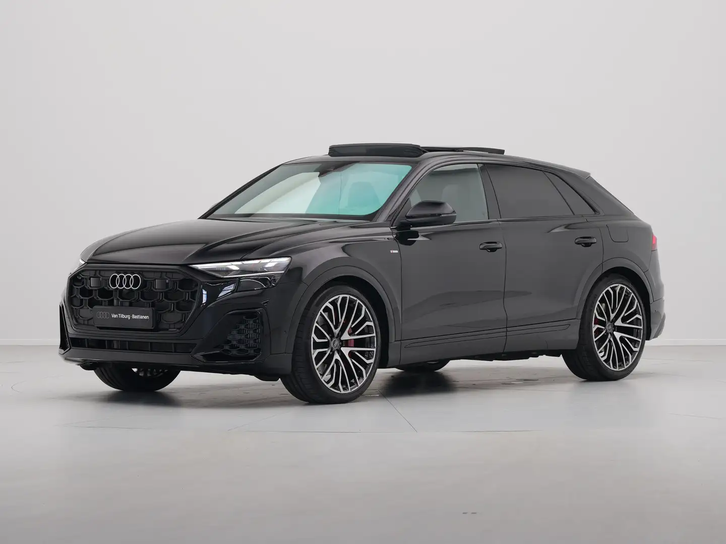 Audi Q8 60 TFSI e 490 Tiptronic Pro Line S Competition Aut Zwart - 2