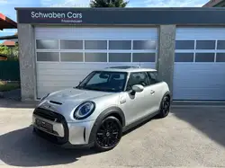Mini Cooper SE Facelift Pano HUD HiFi H&K Kamera