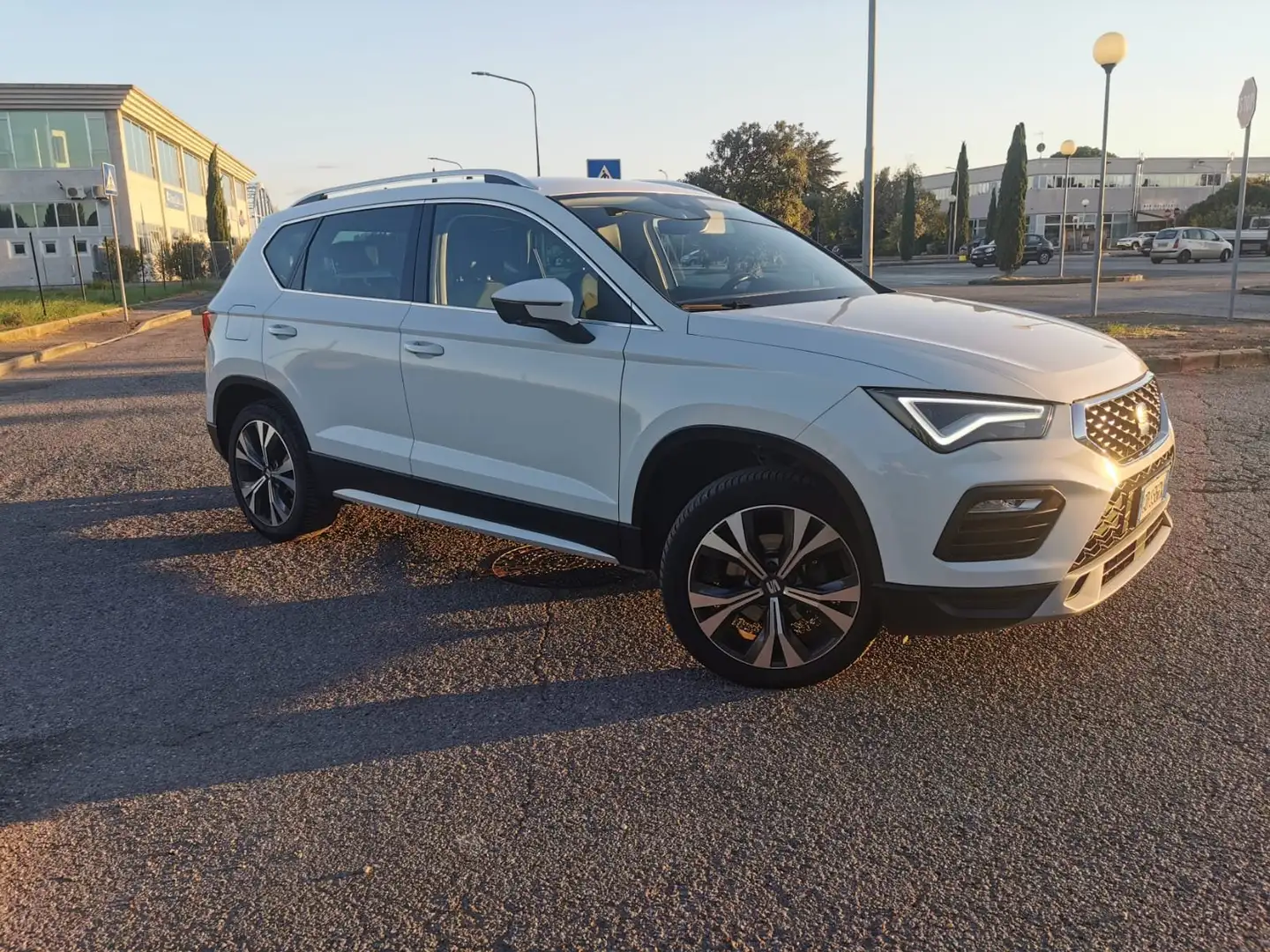 SEAT Ateca 2021 1.5 ecotsi Xperience 150cv dsg GPL Bianco - 2