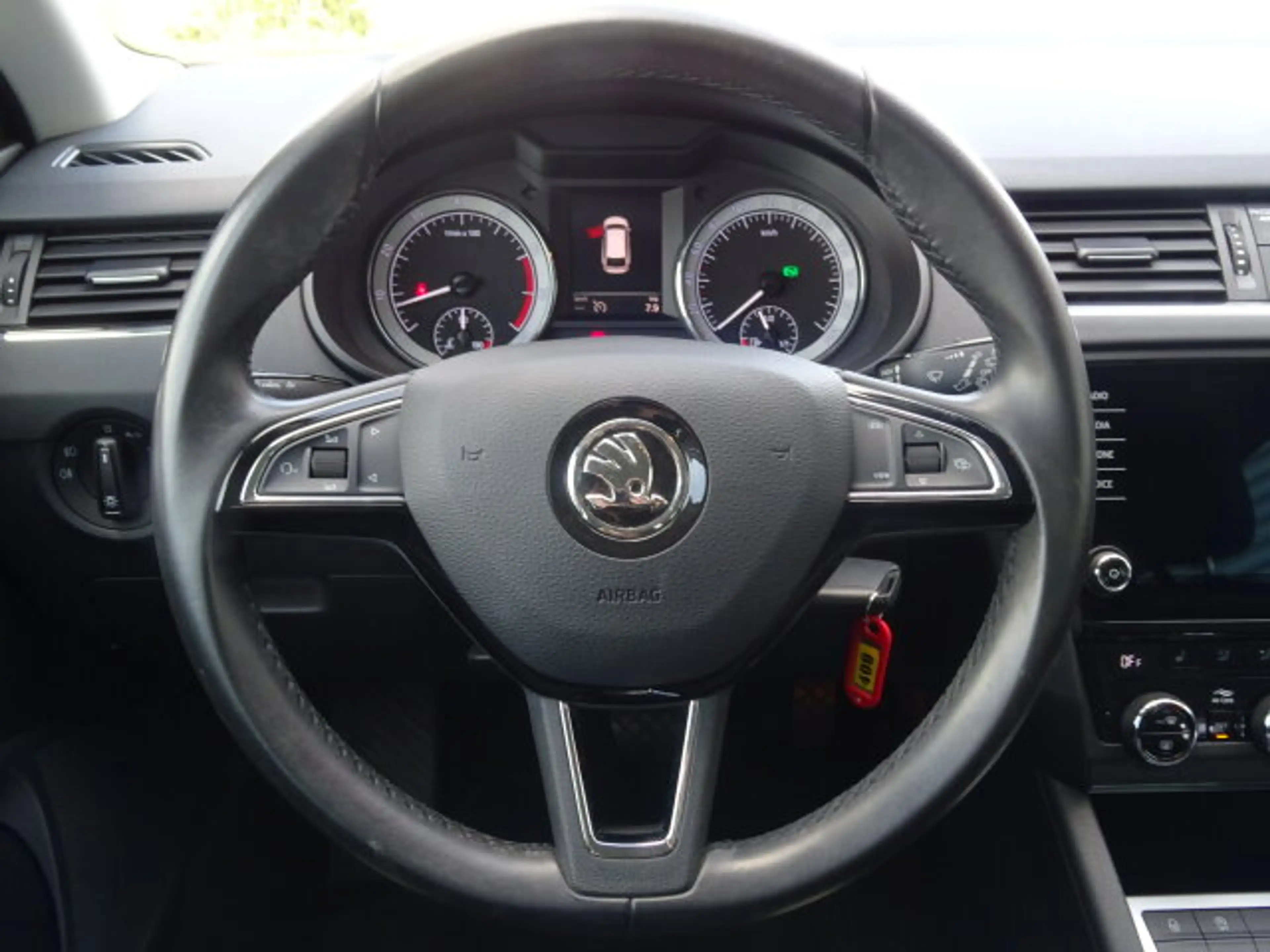 Skoda Octavia Combi Carplay DSG Leder Navi Sitzhzg Abstandsw. — photo 11
