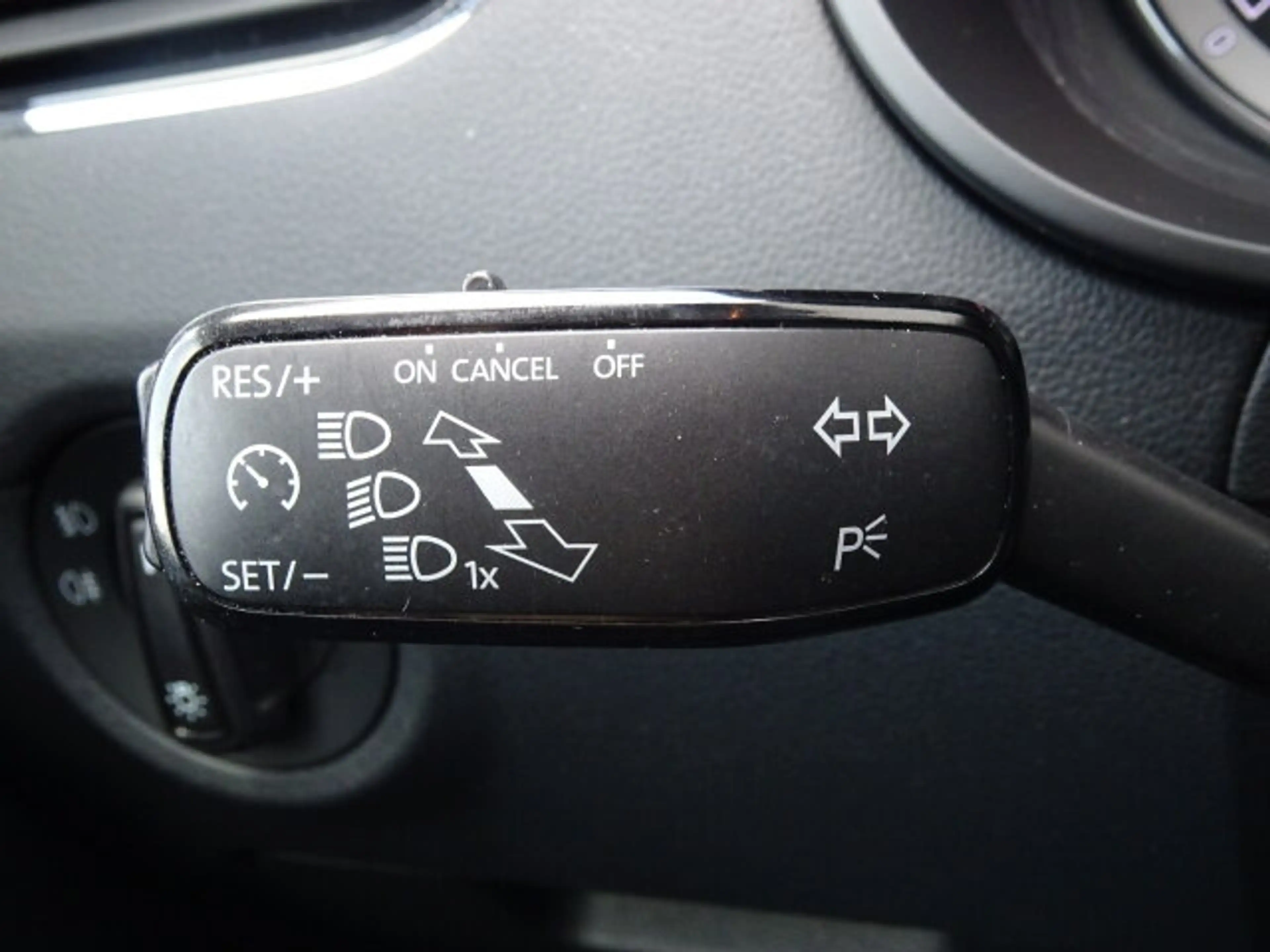 Skoda Octavia Combi Carplay DSG Leder Navi Sitzhzg Abstandsw. — photo 13