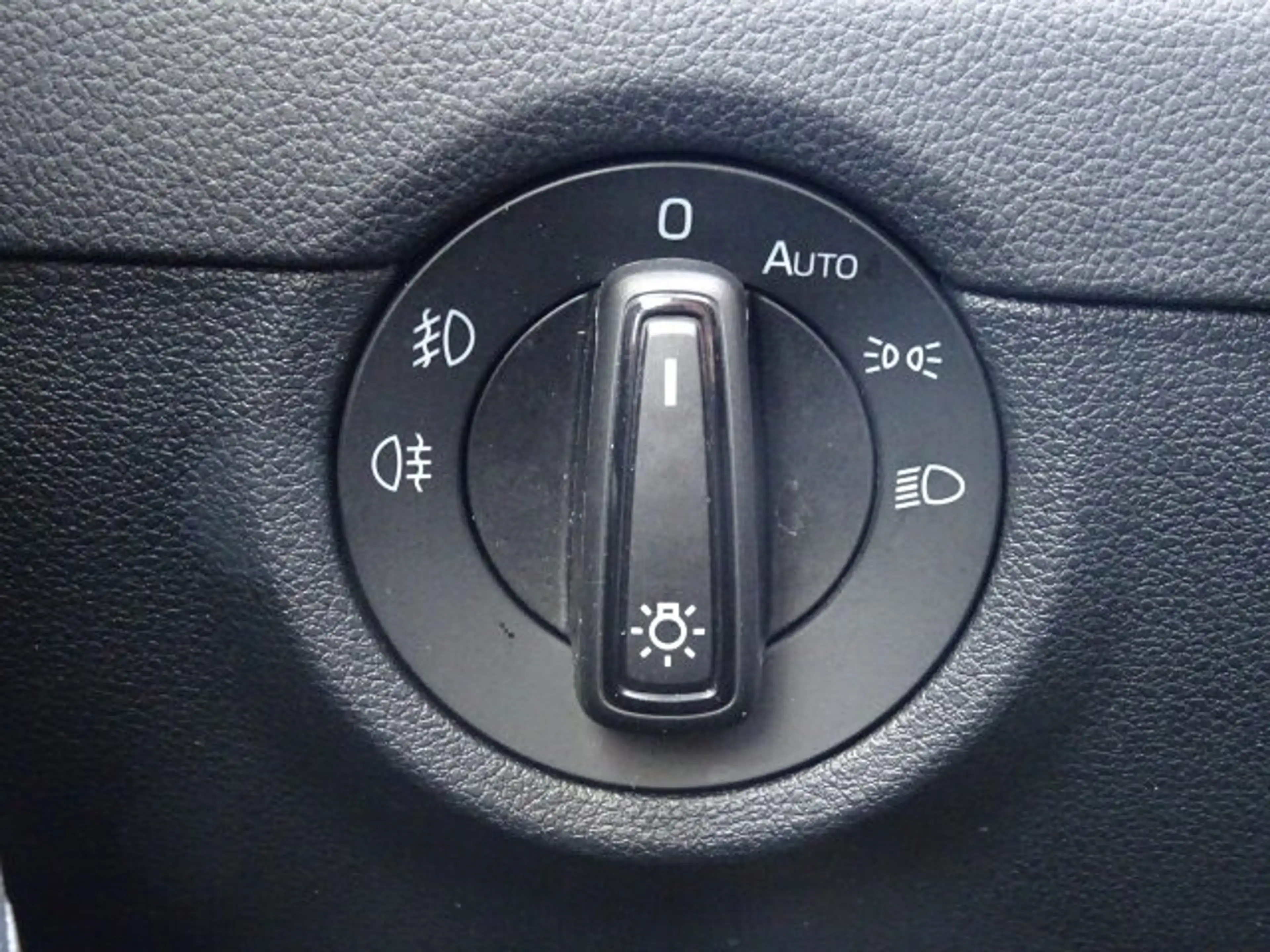 Skoda Octavia Combi Carplay DSG Leder Navi Sitzhzg Abstandsw. — photo 10