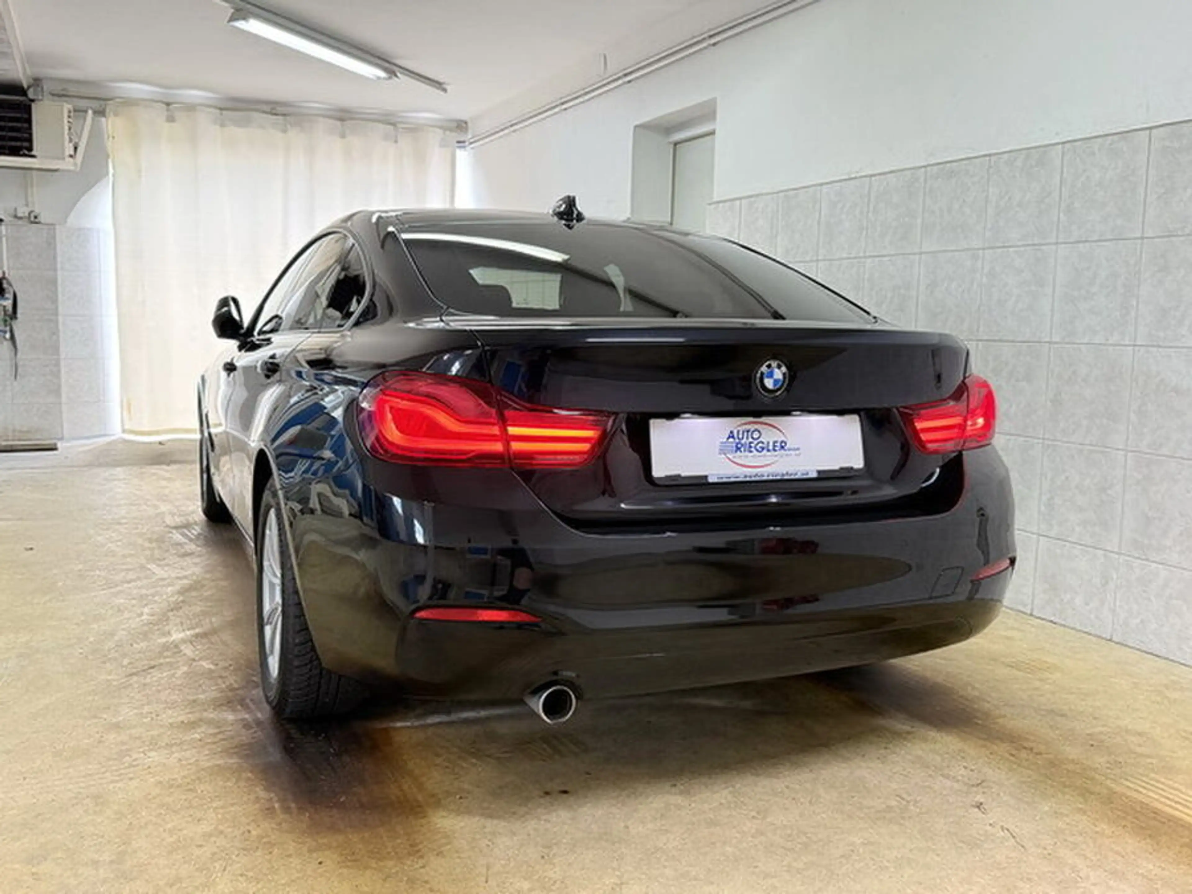 BMW 418 d Advantage ''LED-Navi-MF-Lederlenkrad-PDC-Alu'' — photo 5