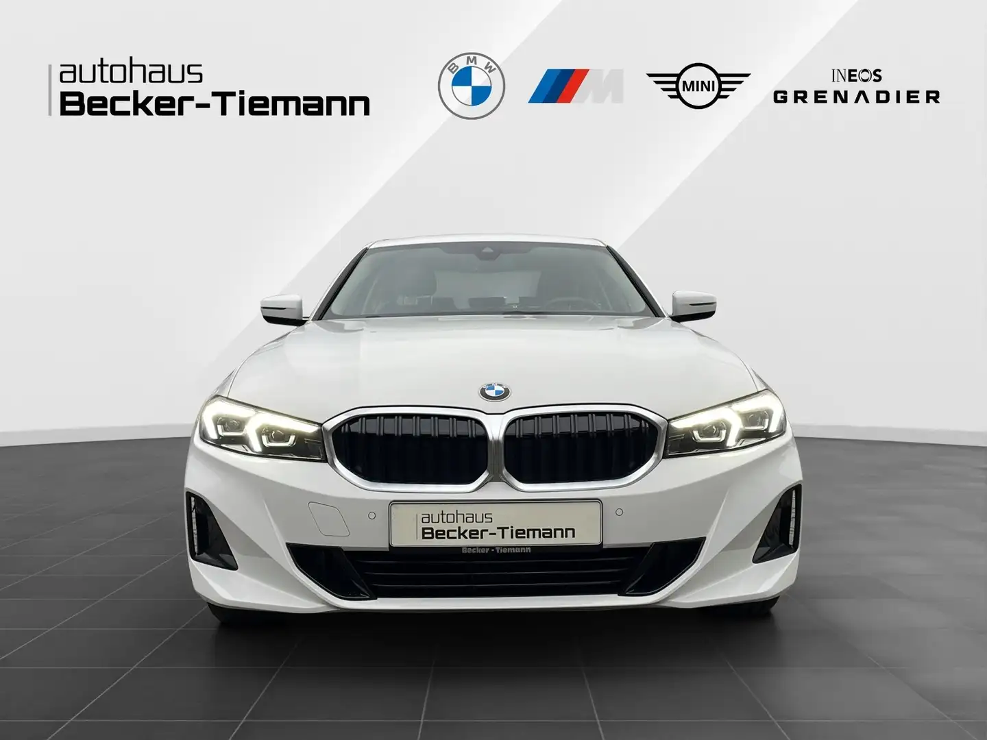 BMW 318 i LIM.*AUT.*KEYLESS*LEDER*SPORTSITZE* Wit - 2