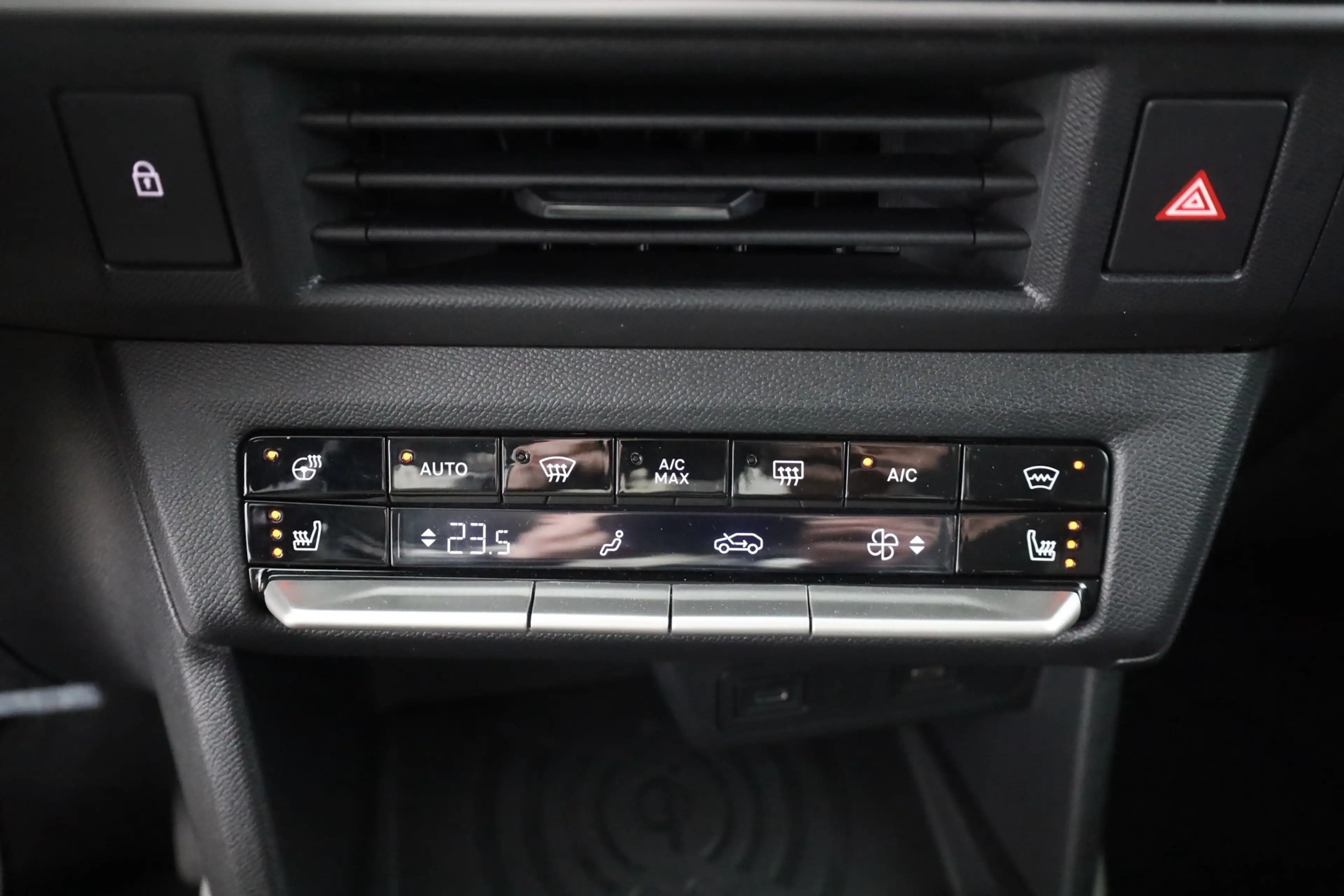 Opel Frontera 1.2 DI Turbo GS Hybrid Aut. LED Kamera — photo 12
