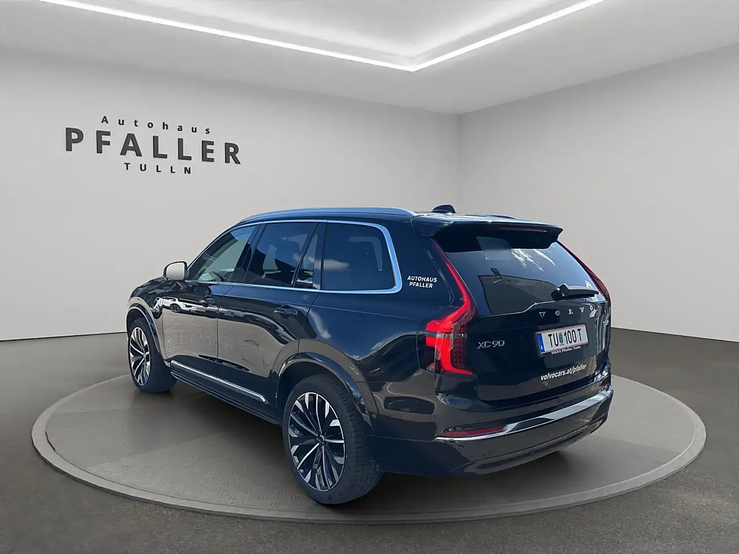 Volvo XC90 T8 AWD PHEV 18,8kWh Ultra Bright Schwarz - 2