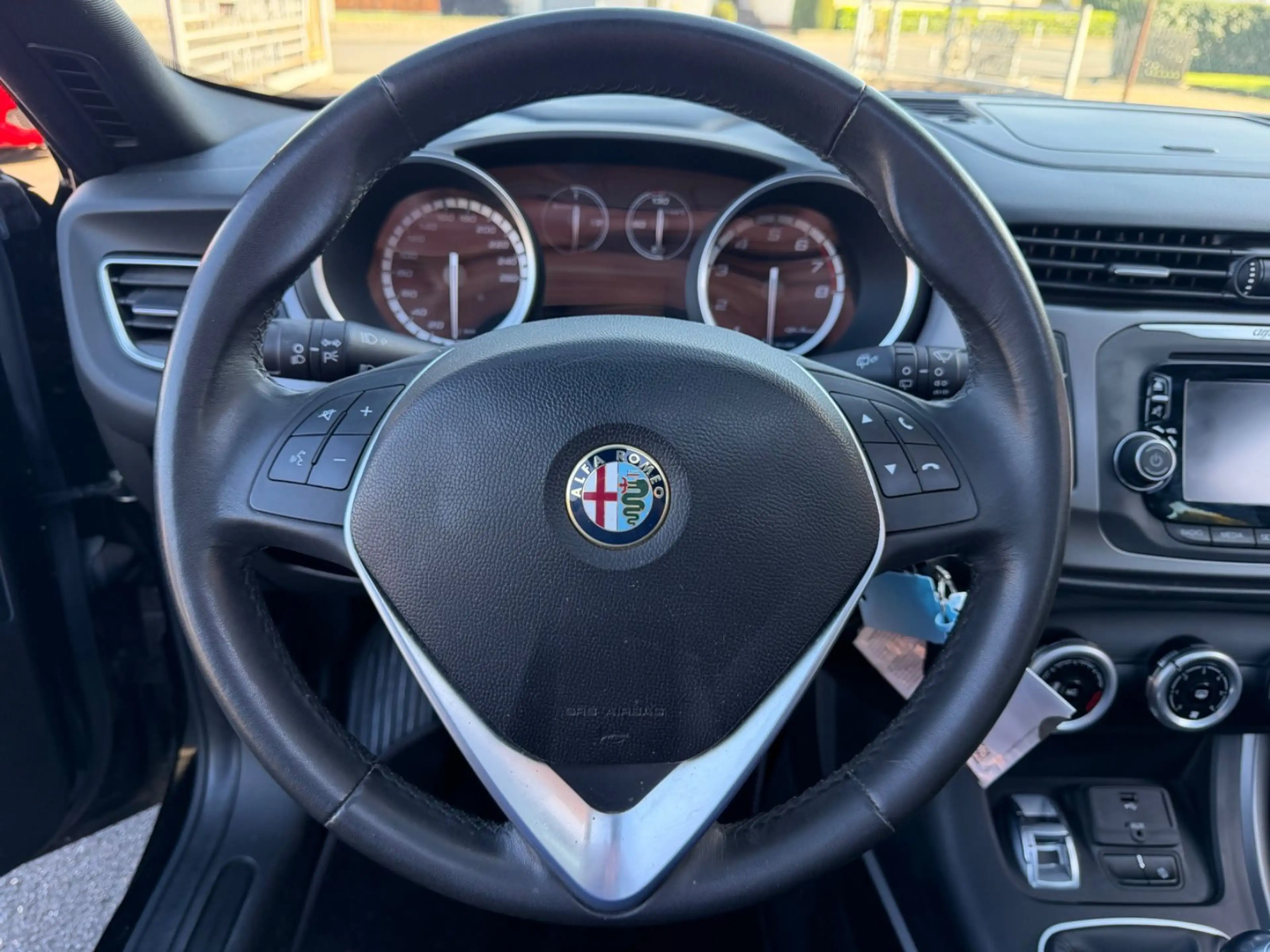 Alfa Romeo Giulietta Impression Panorama — photo 15