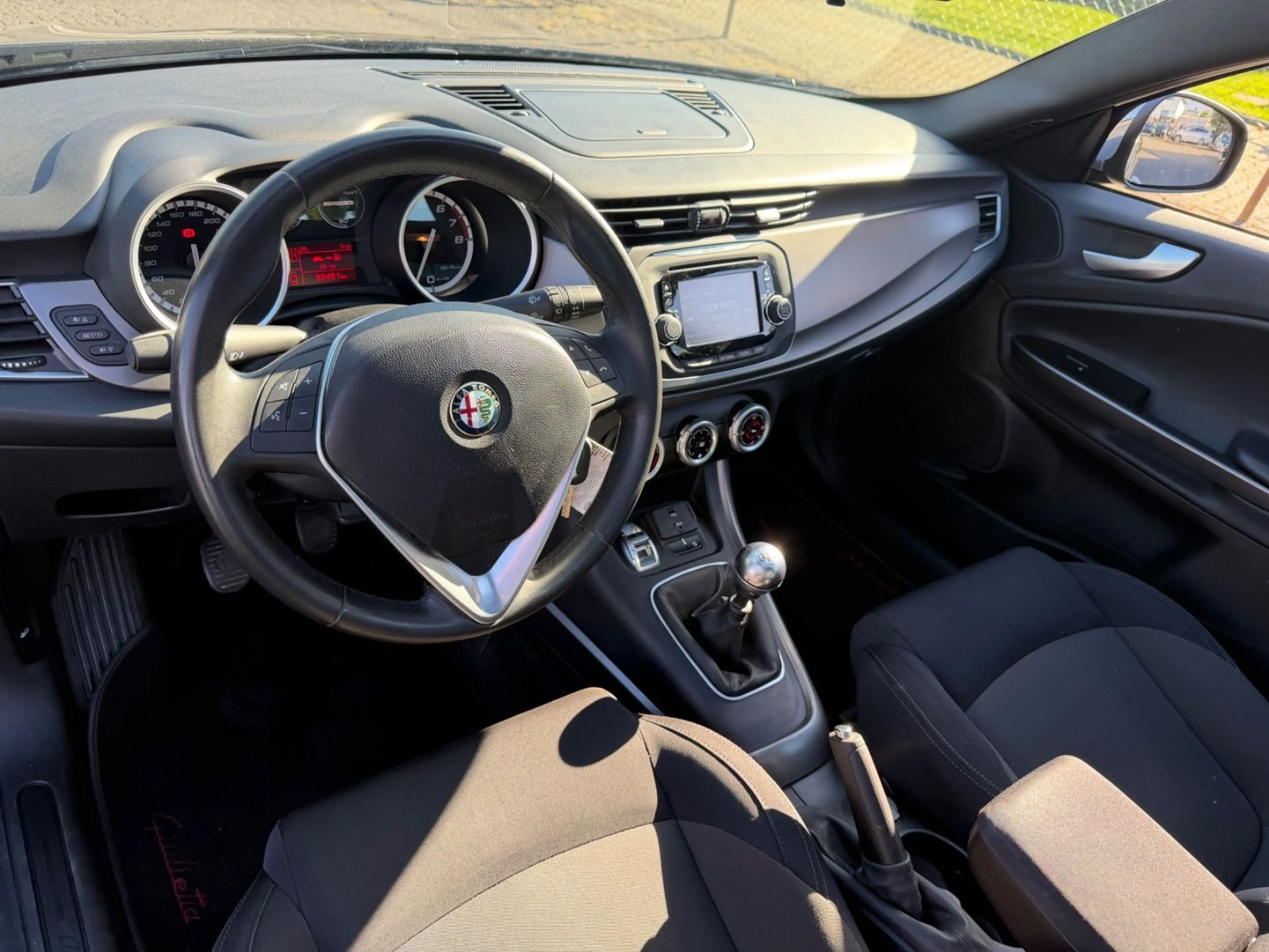 Alfa Romeo Giulietta Impression Panorama — photo 13