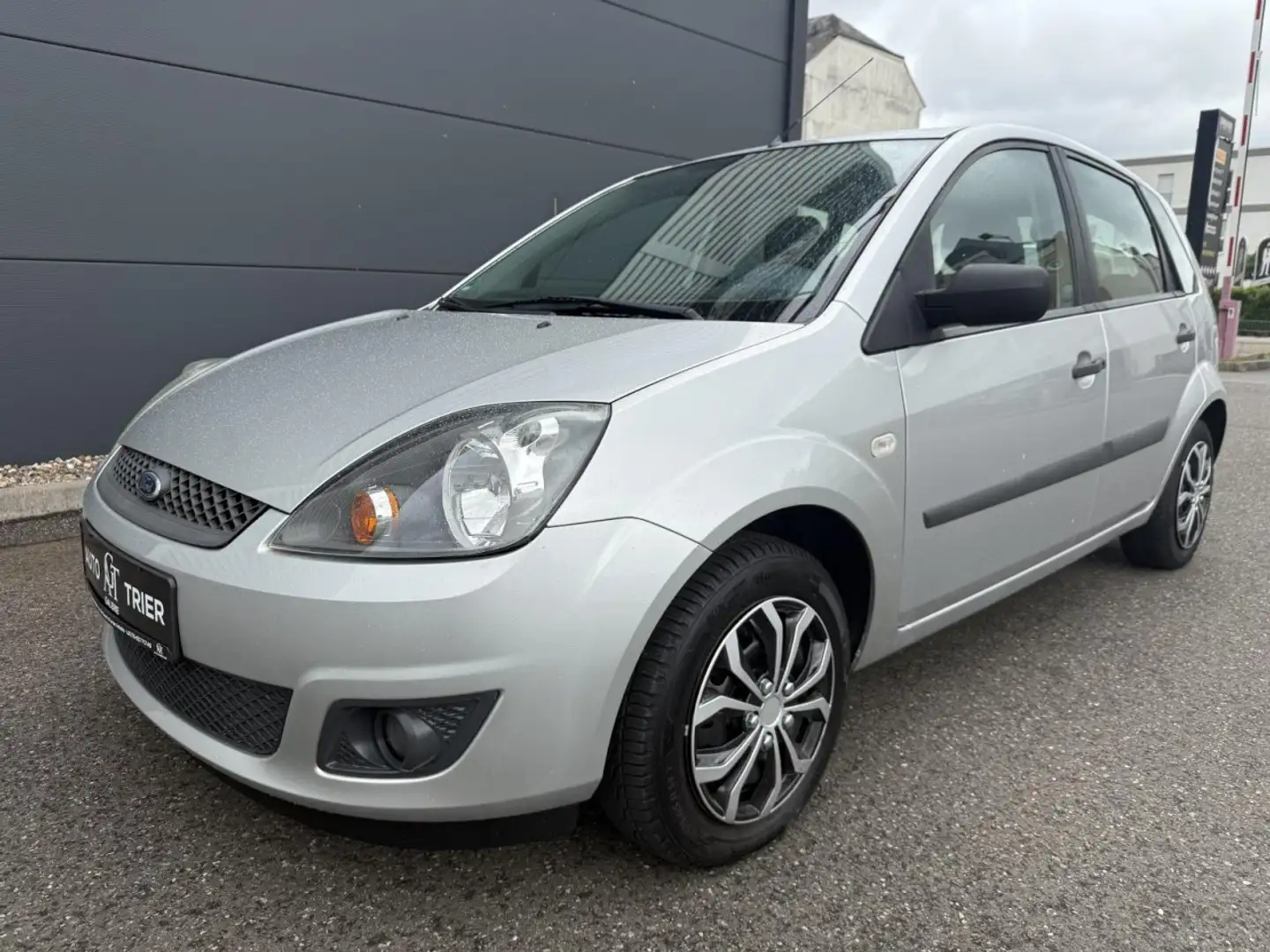 Ford Fiesta 1.4 Fun X KLIMA SERVO ZV TOP Klima Fenster el. Silber - 2