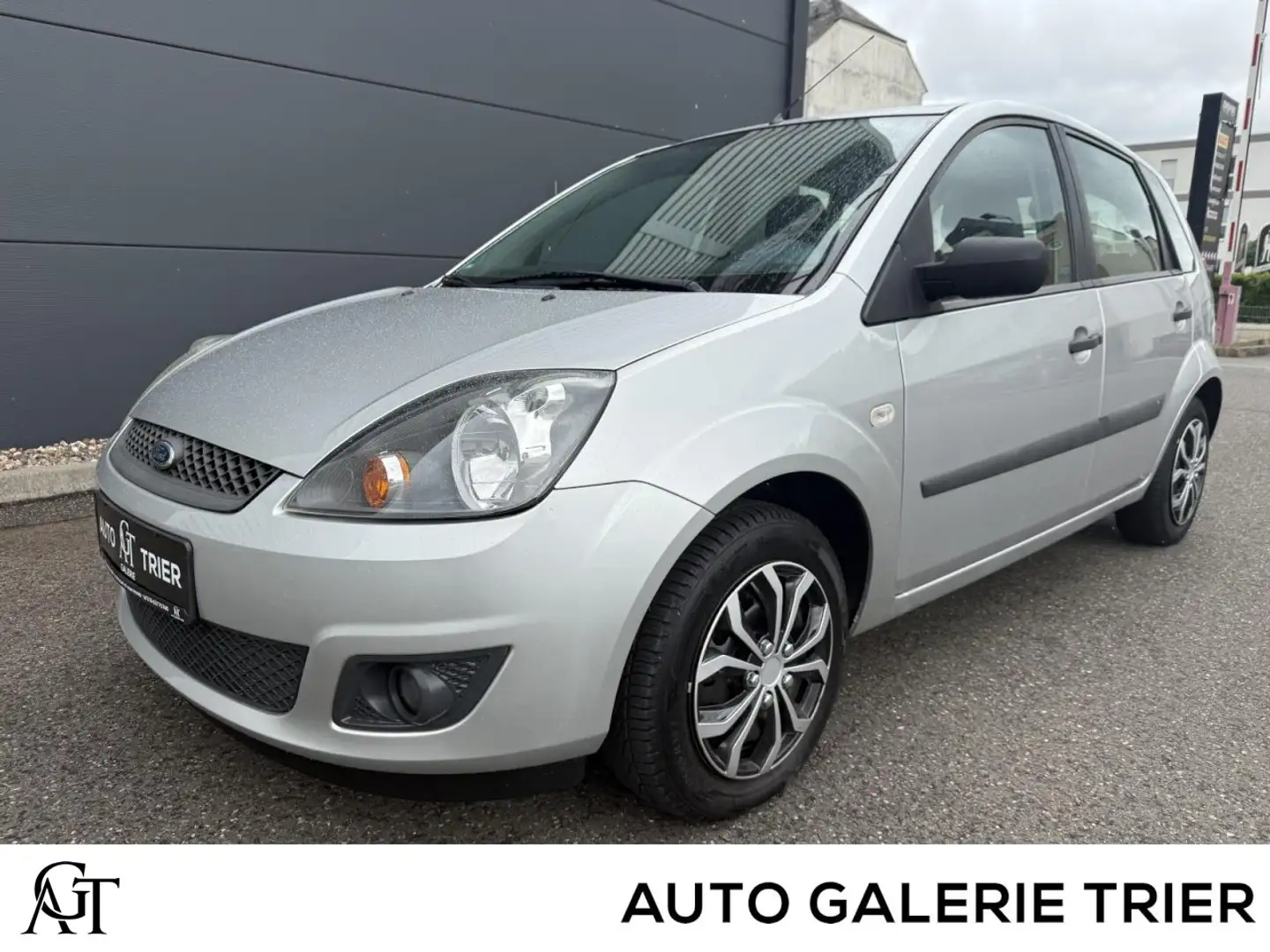 Ford Fiesta 1.4 Fun X KLIMA SERVO ZV TOP Klima Fenster el. Silber - 1