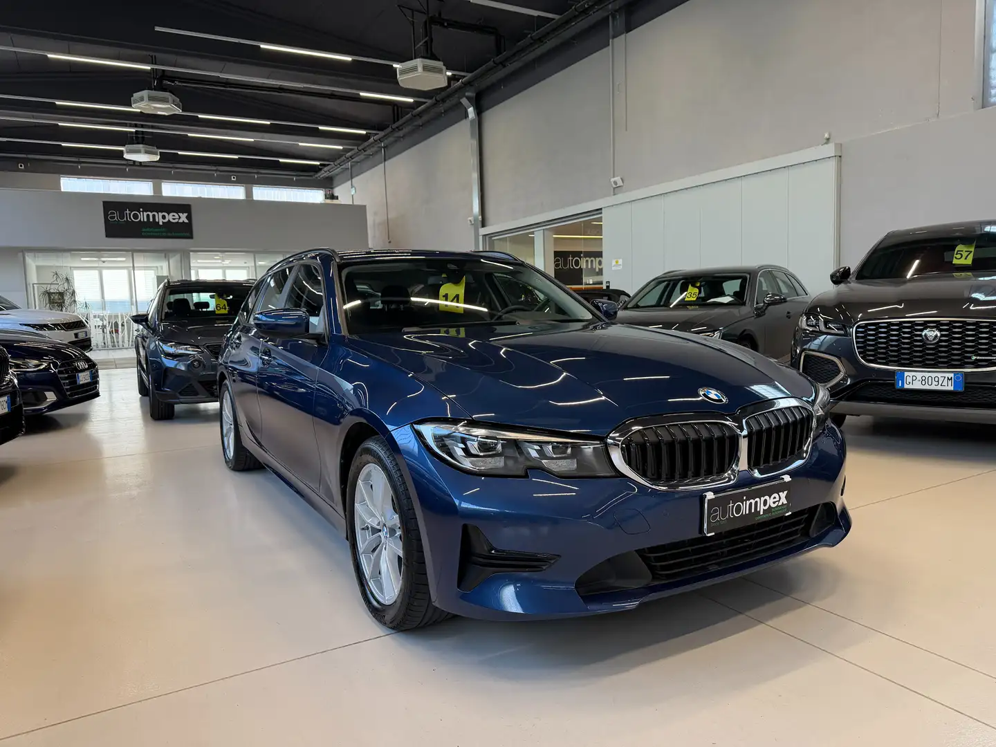 BMW 316 2.0D Touring Touring mhev 48V auto Business Adv. Azul - 1