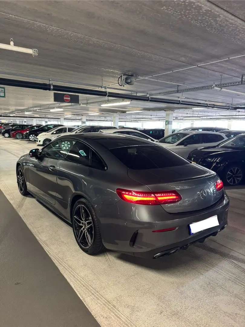 Mercedes-Benz E 220 d 4Matic Coupe 9G-TRONIC AMG Line - 2