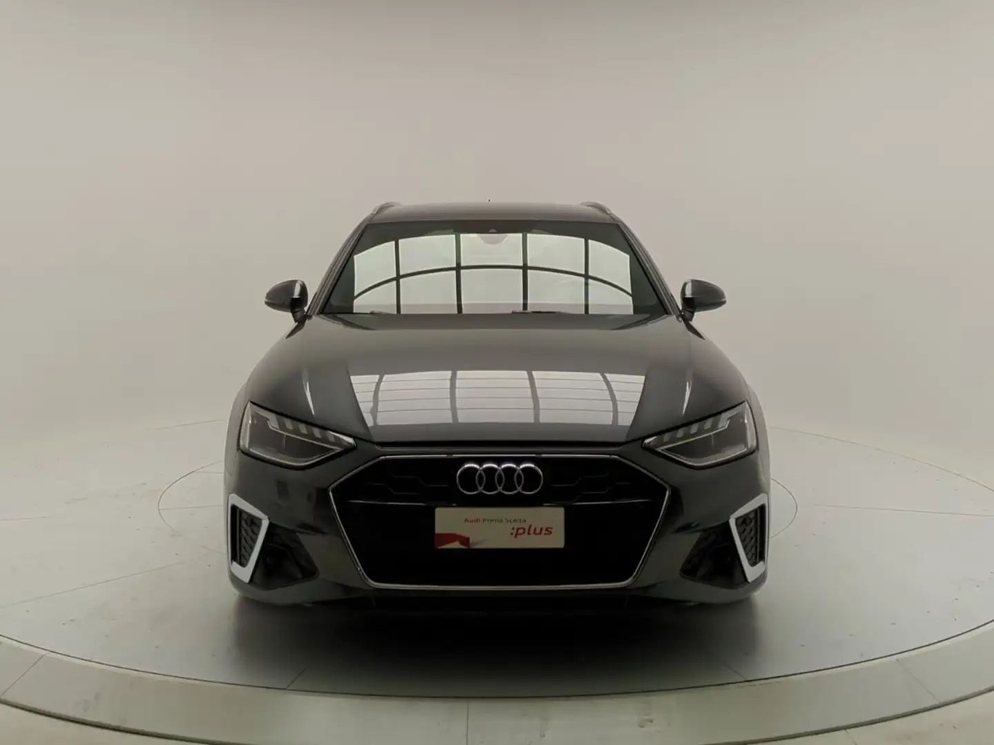 Audi A4 Avant 35 TDI/163 CV S tronic S line edition Grigio - 2