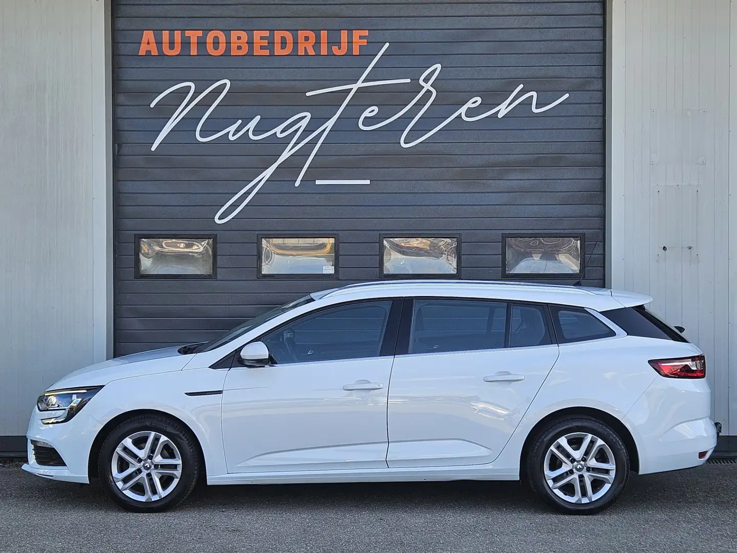 Renault Megane Estate 1.3 TCe Zen|Trekhaak|Apple Carplay|Clima|PD Blanc - 2