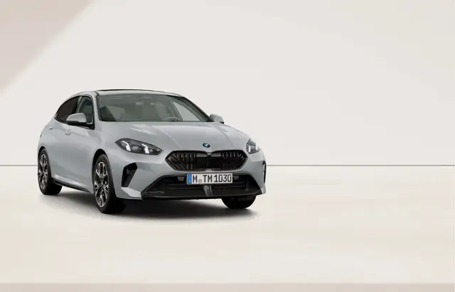 BMW 1 Series view 7