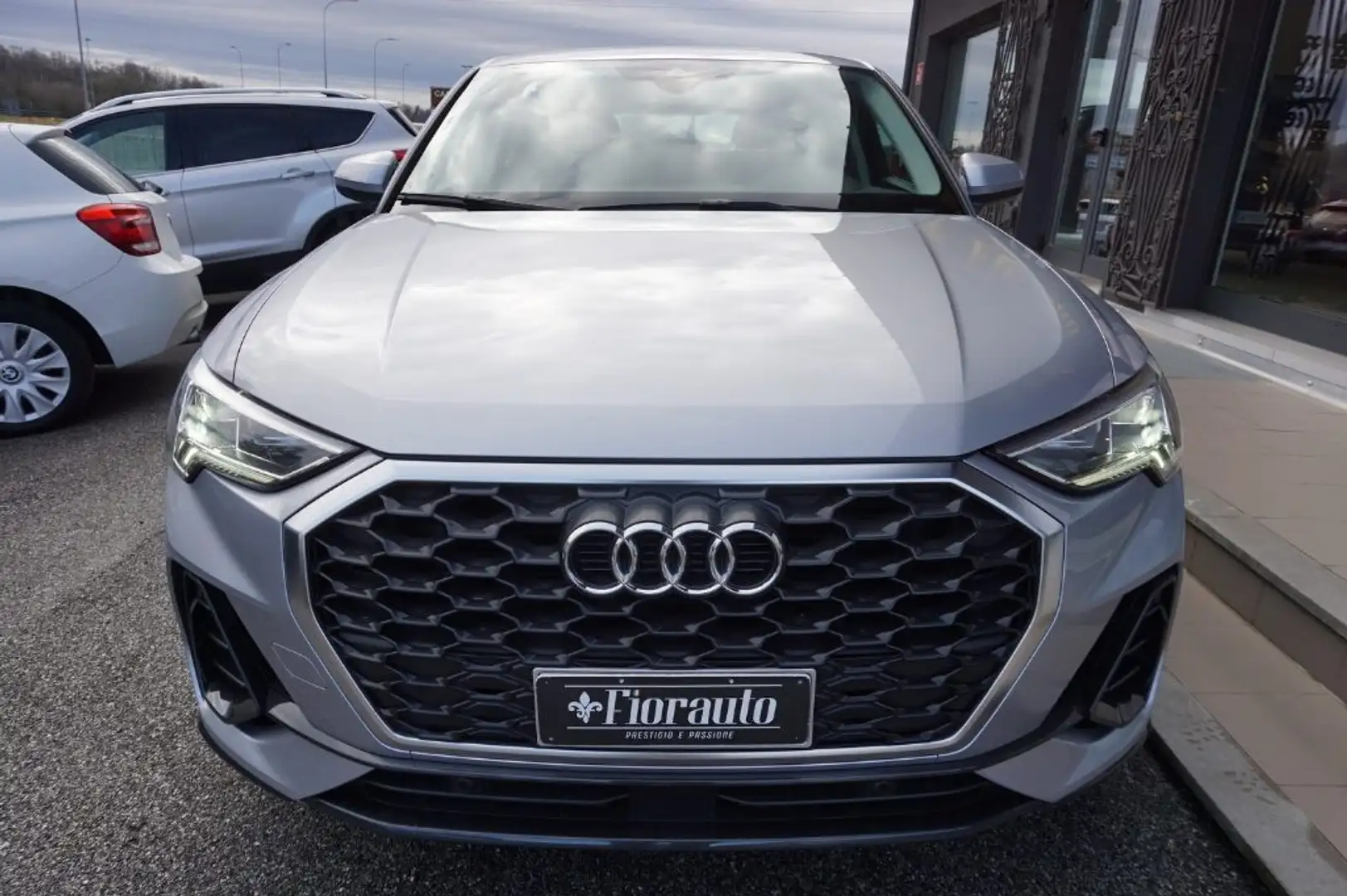 Audi Q3 SPB 150cv TDI S tronic Business Plus Argento - 1