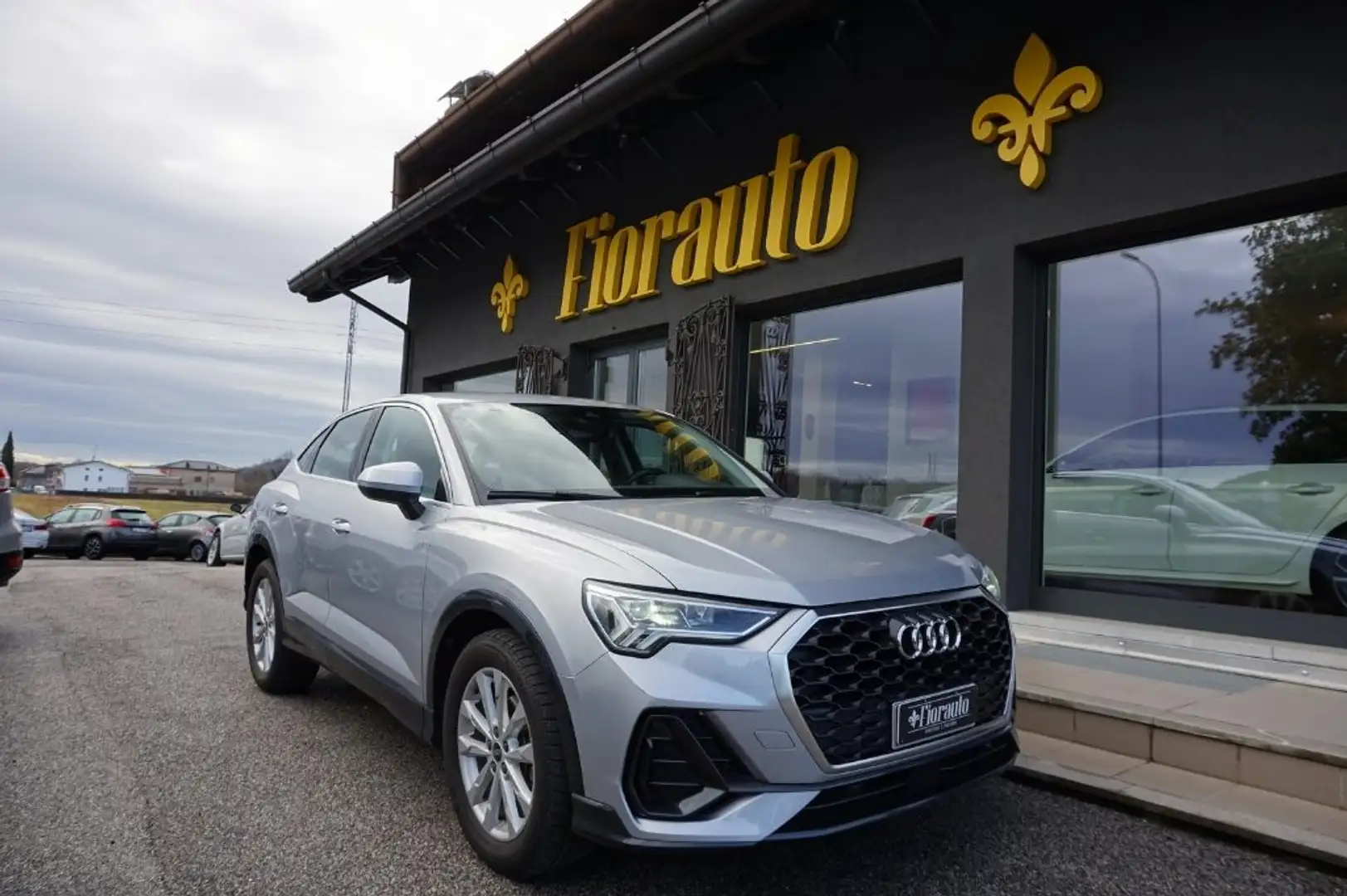 Audi Q3 SPB 150cv TDI S tronic Business Plus Argento - 2