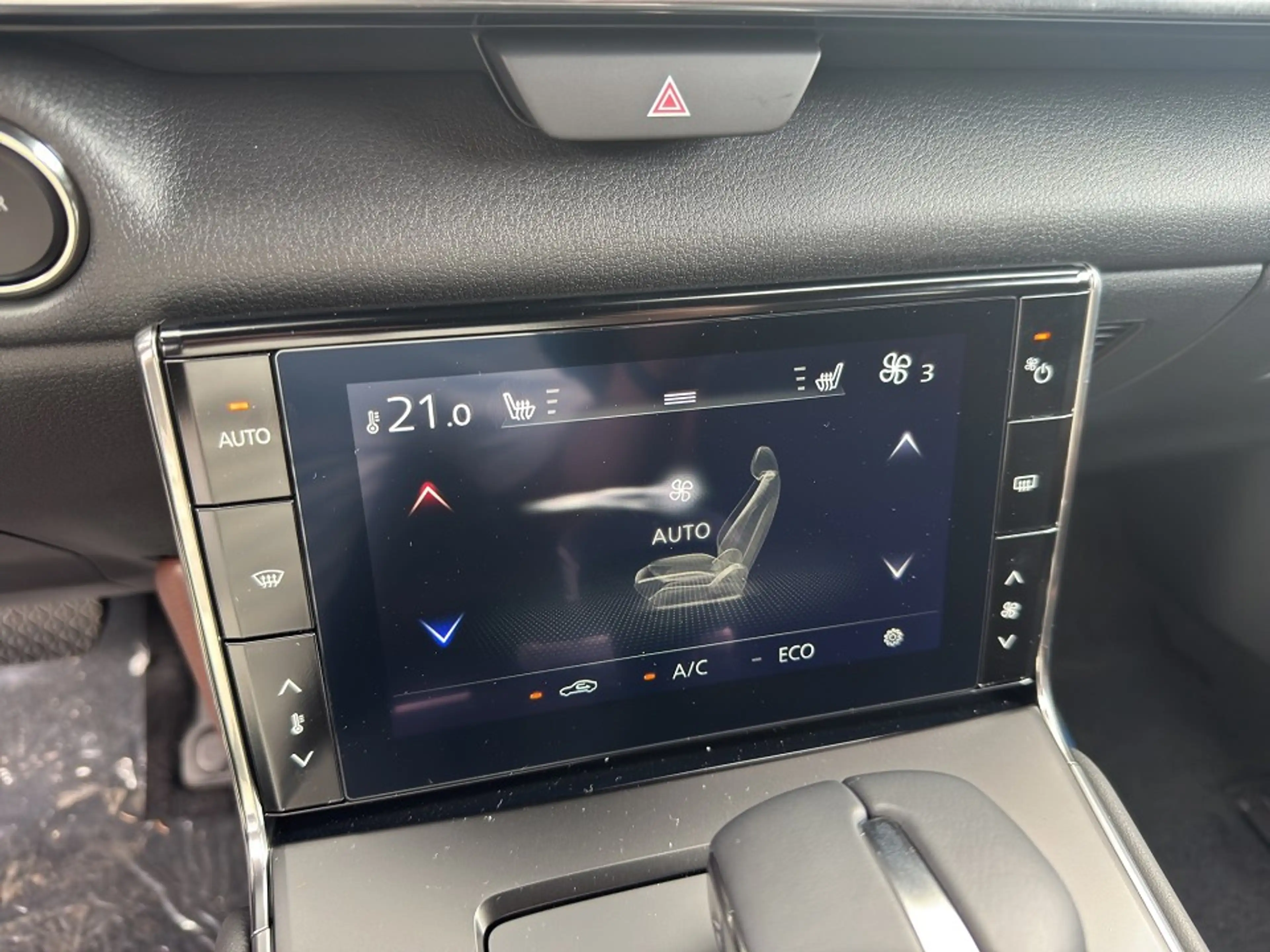 Mazda MX-30 35,5 kWh e-SKYACTIV EV 145 PS — photo 13