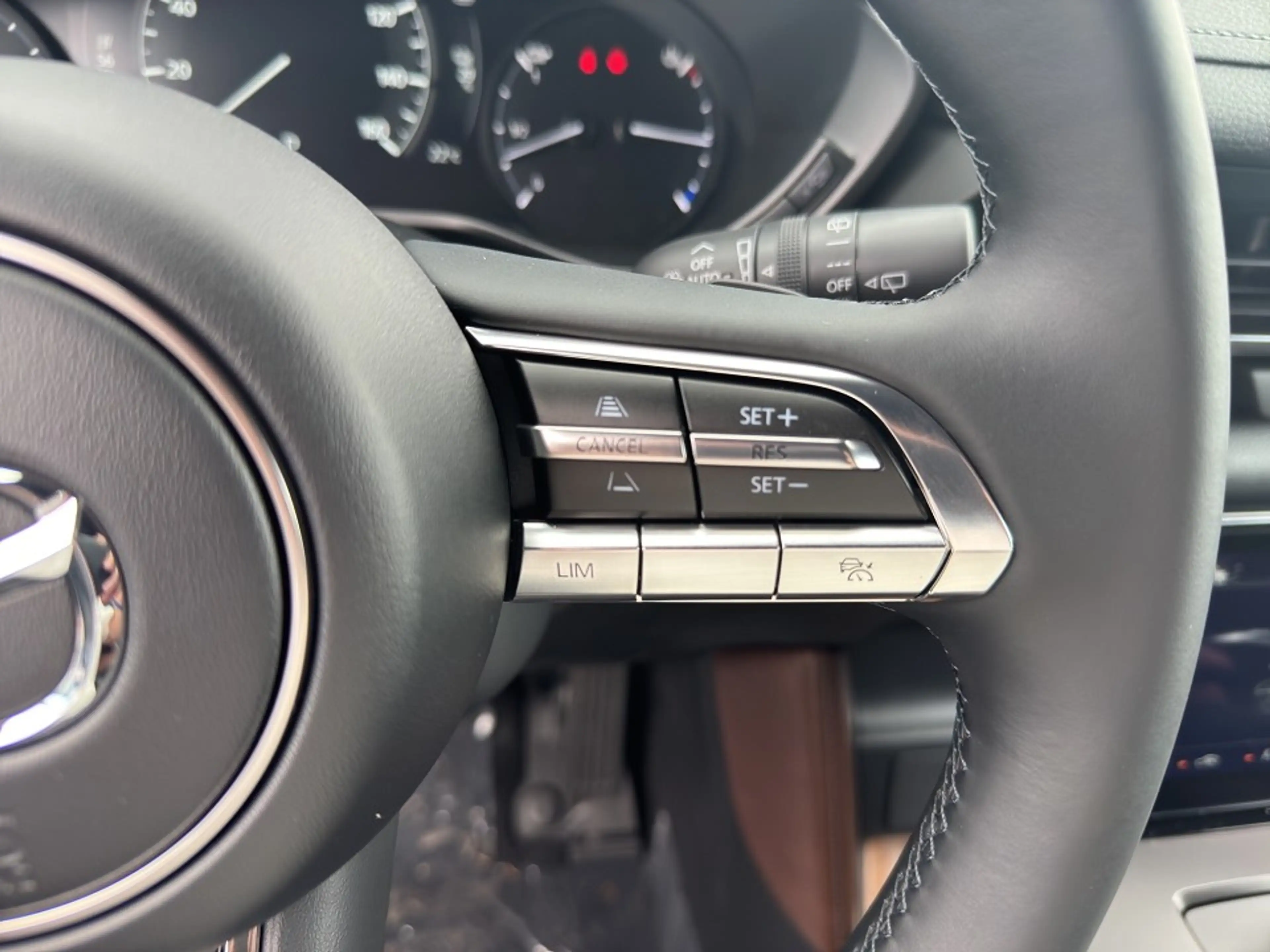 Mazda MX-30 35,5 kWh e-SKYACTIV EV 145 PS — photo 11