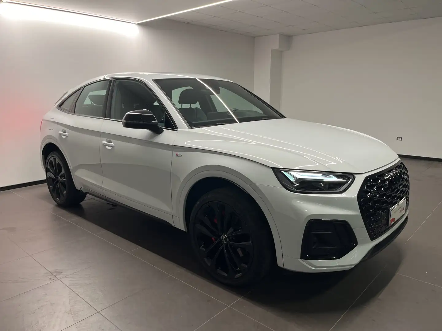 Audi Q5 Audi Sportback S line plus 40 TDI quattro 150(204 Wit - 2