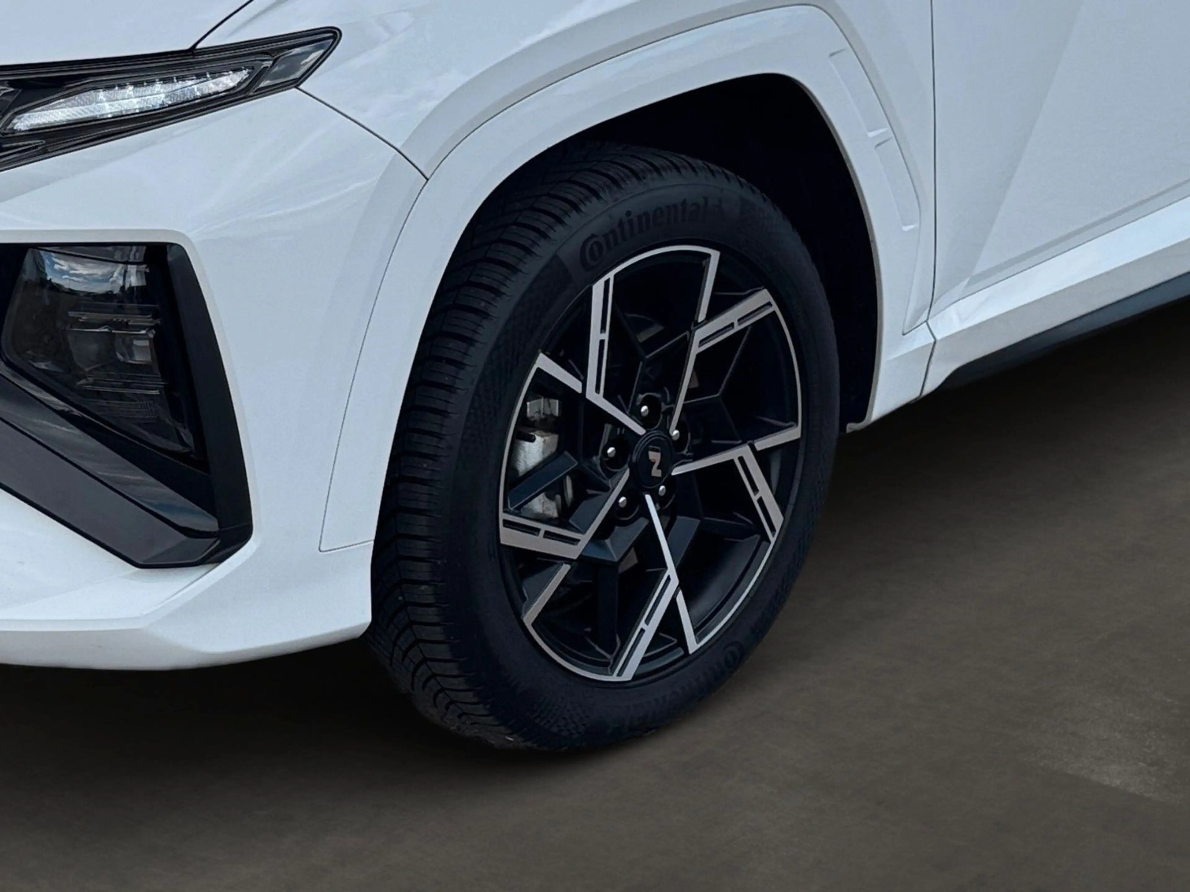 Hyundai TUCSON 1.6T N Line PHEV 4WD LED NAVI PANO — photo 6