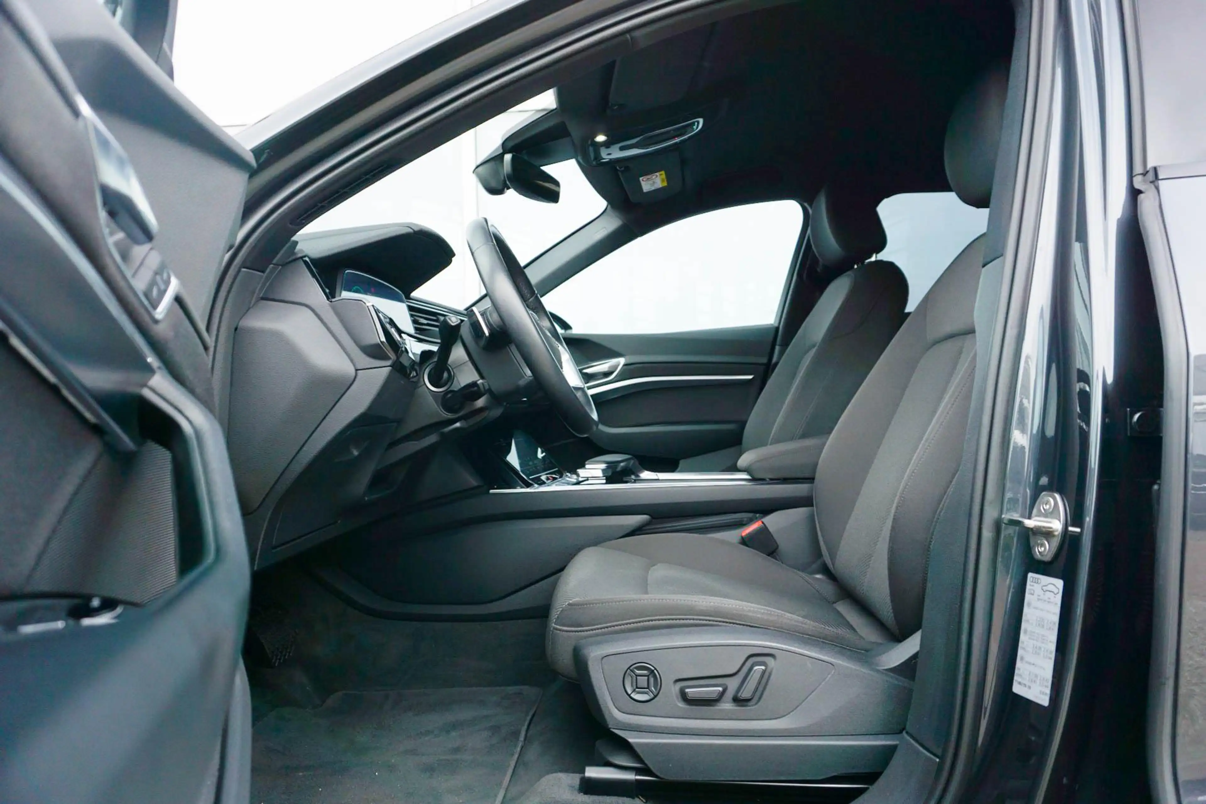 Audi e-tron 55 408pk Quattro Advanced Edition 95 kWh | Trekhaa — photo 4