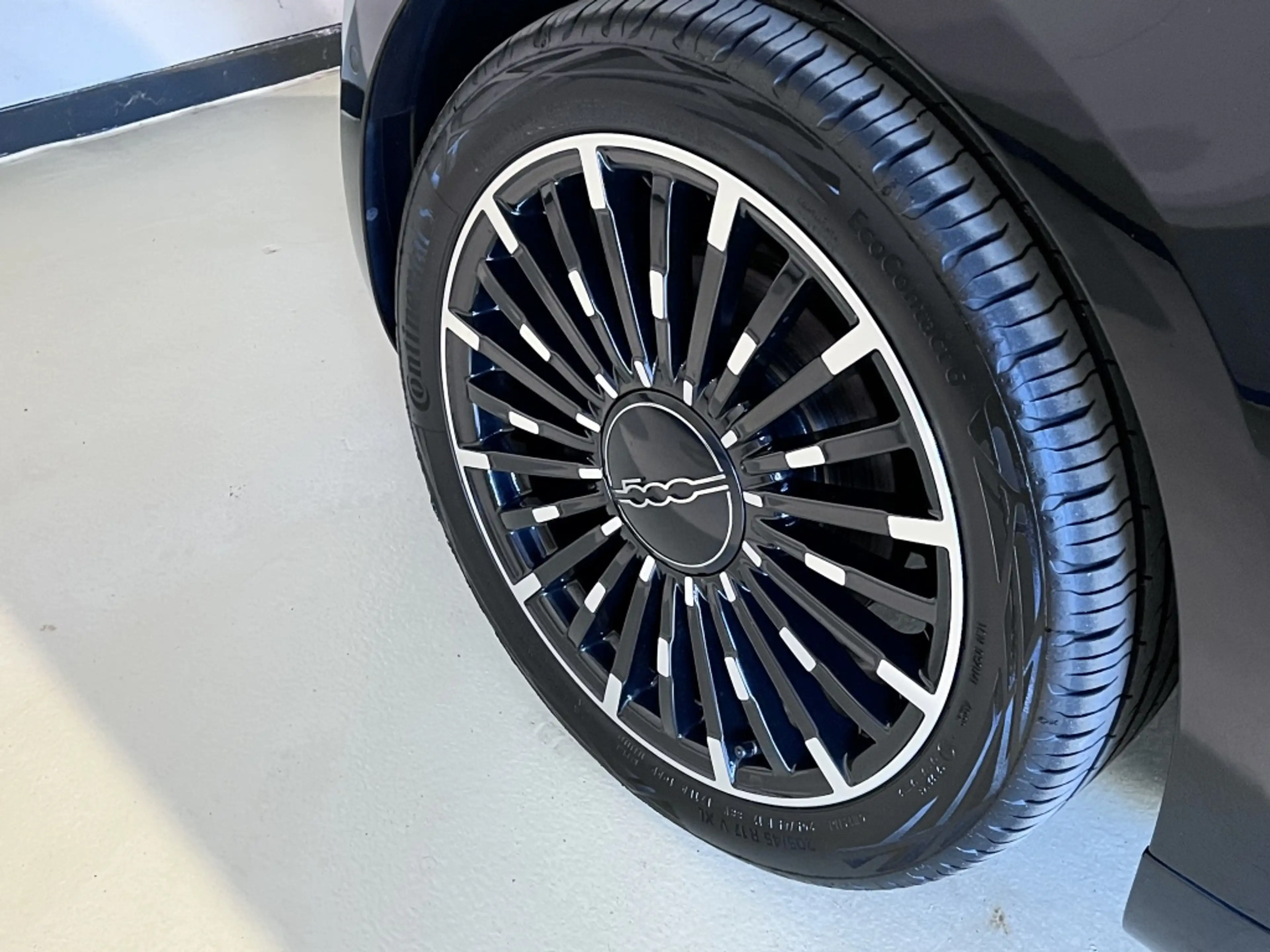 Fiat 500e La Prima 42 kWh — photo 7