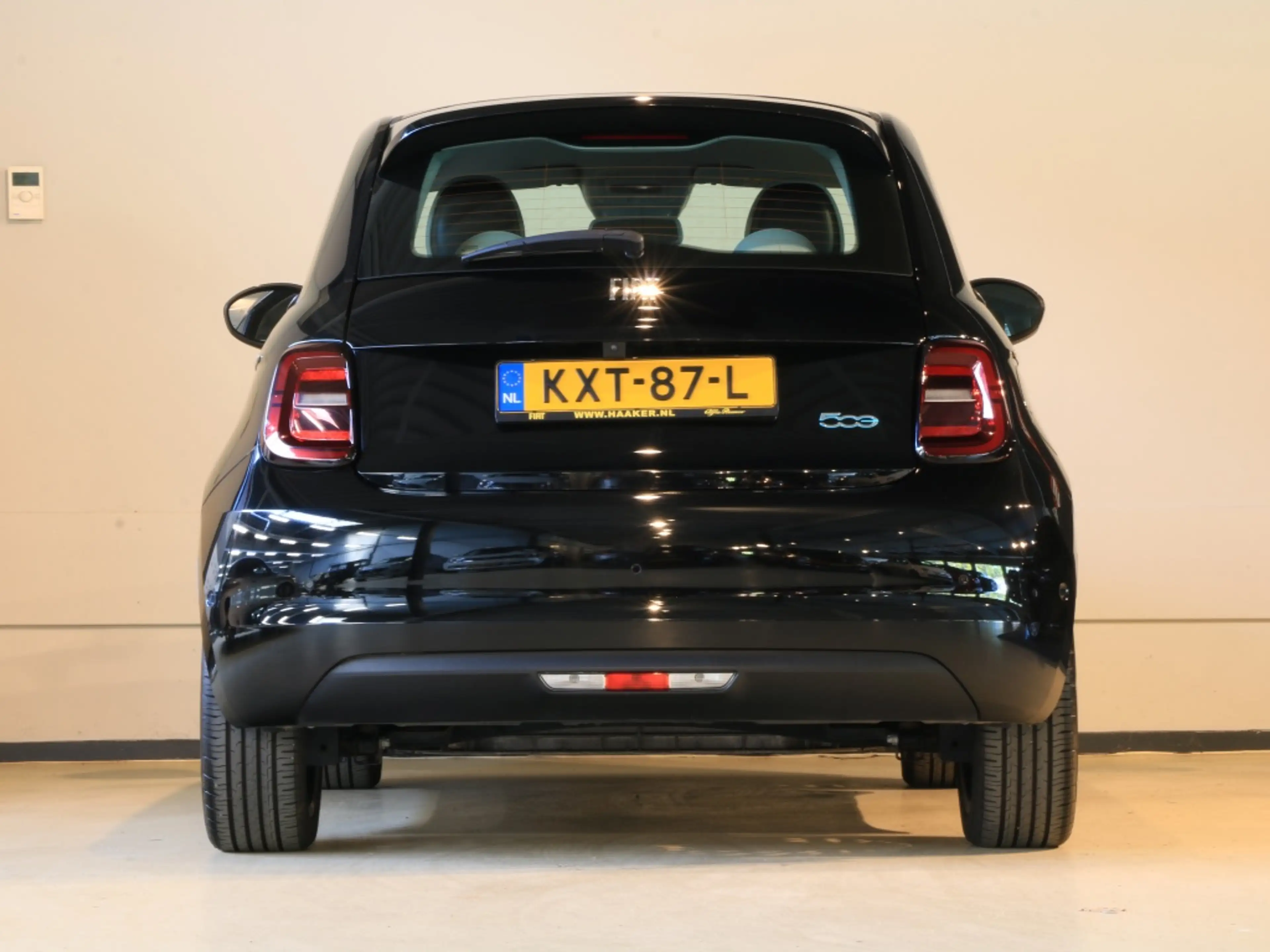 Fiat 500e La Prima 42 kWh — photo 12