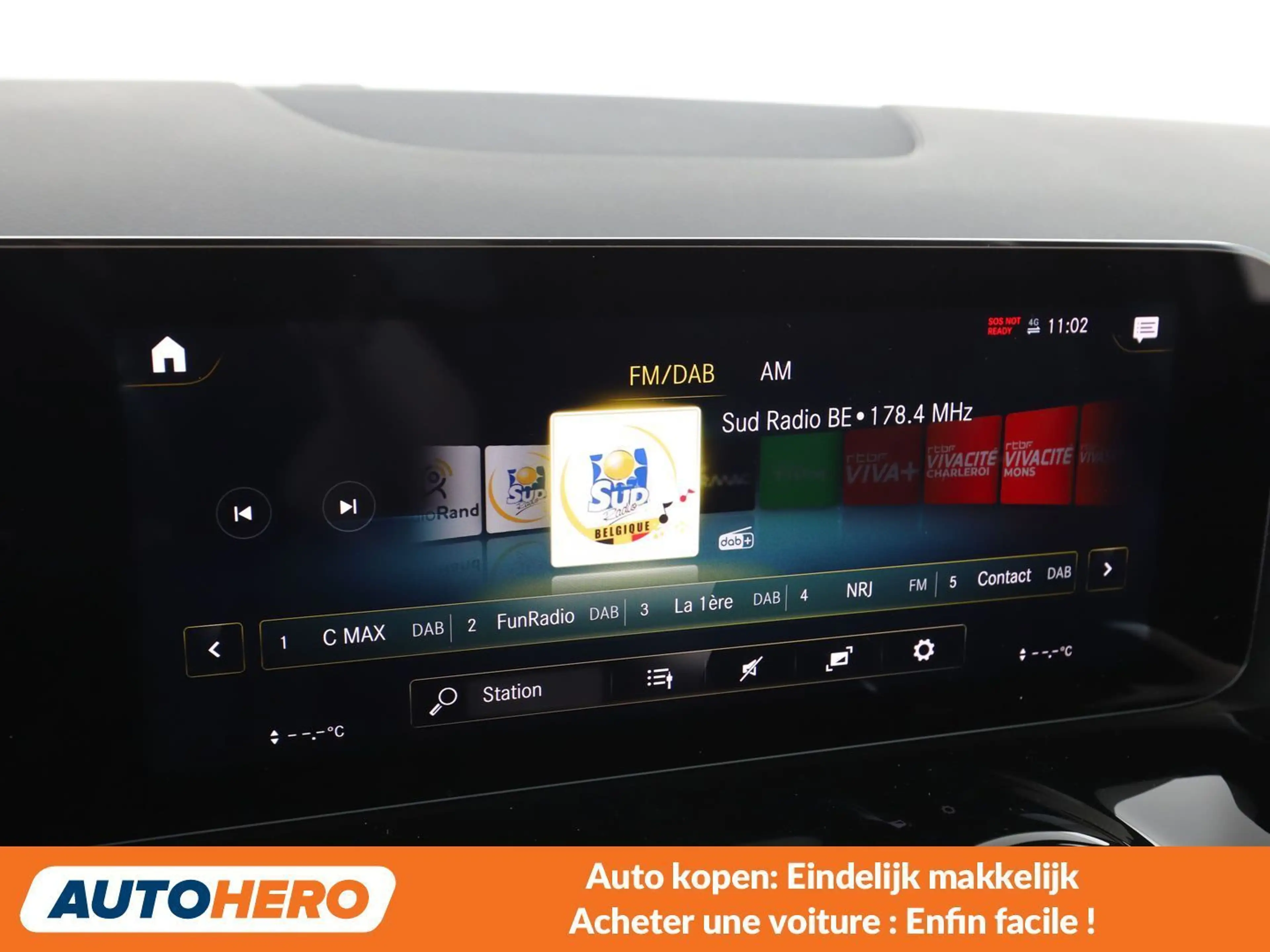 Mercedes-Benz GLA 200 GLA 200 AMG Line — photo 11