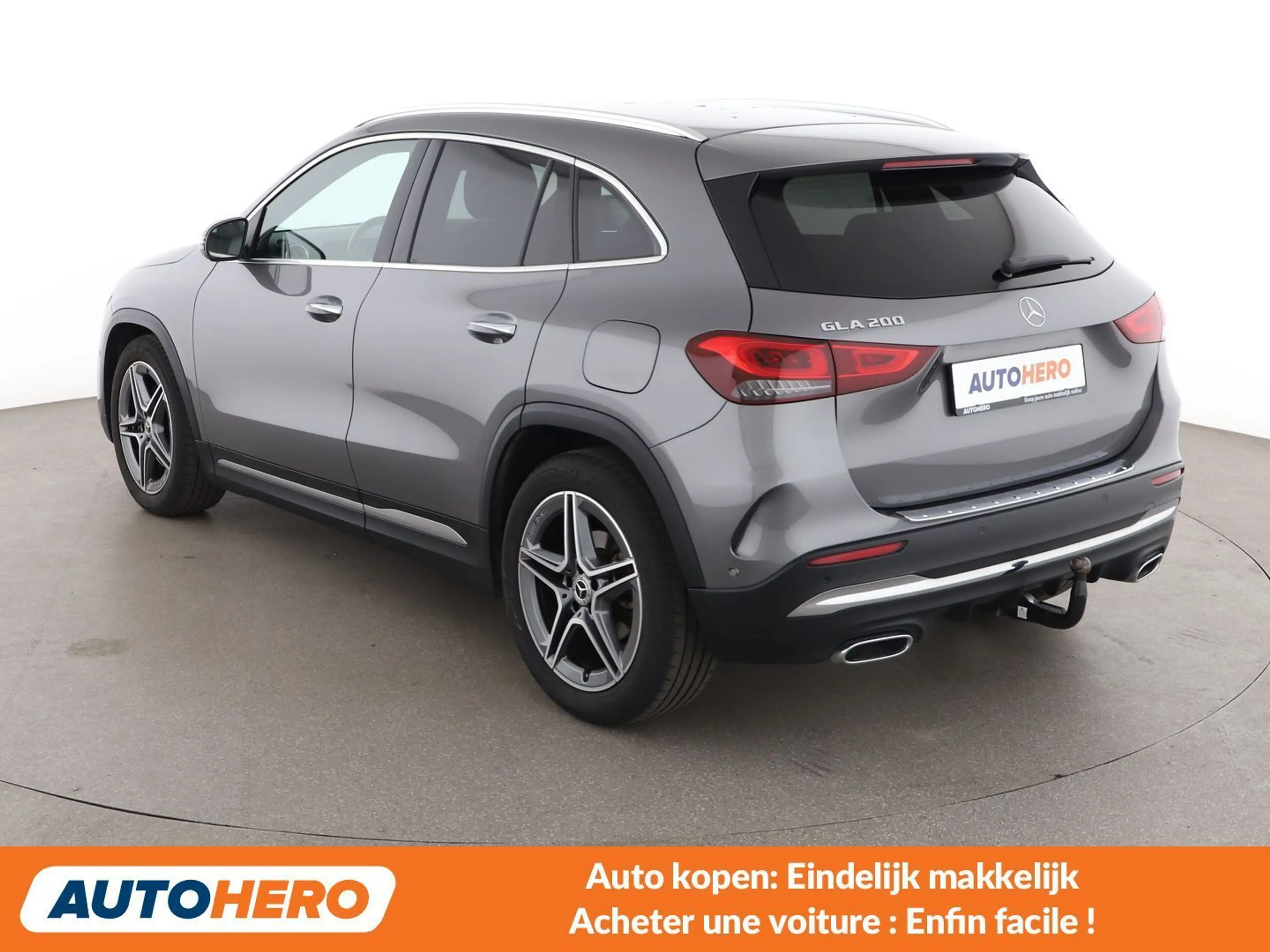 Mercedes-Benz GLA 200 GLA 200 AMG Line — photo 4