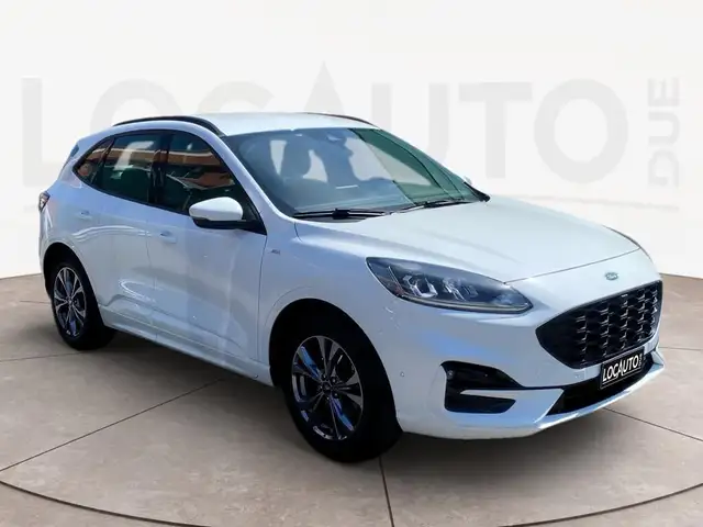 Ford Kuga view 3
